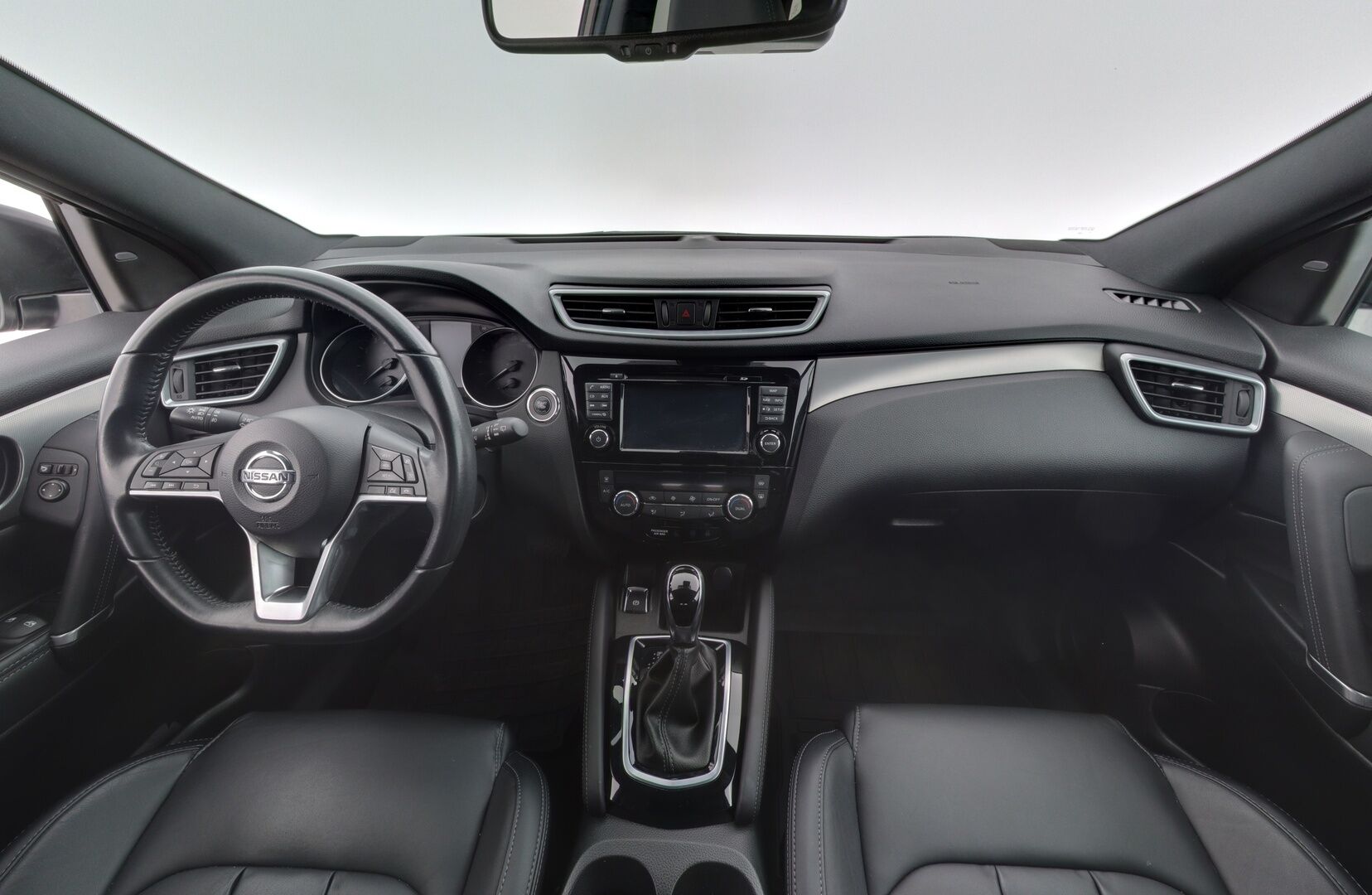 Nissan Qashqai 2018 DIG-T 115 Tekna+ 2WD Xtronic Bose * Nahkat / 360-Kamera / Vetokoukku / Lasikatto / Kaistavahti * - * Vähän ajettu / Hyvin pidetty *