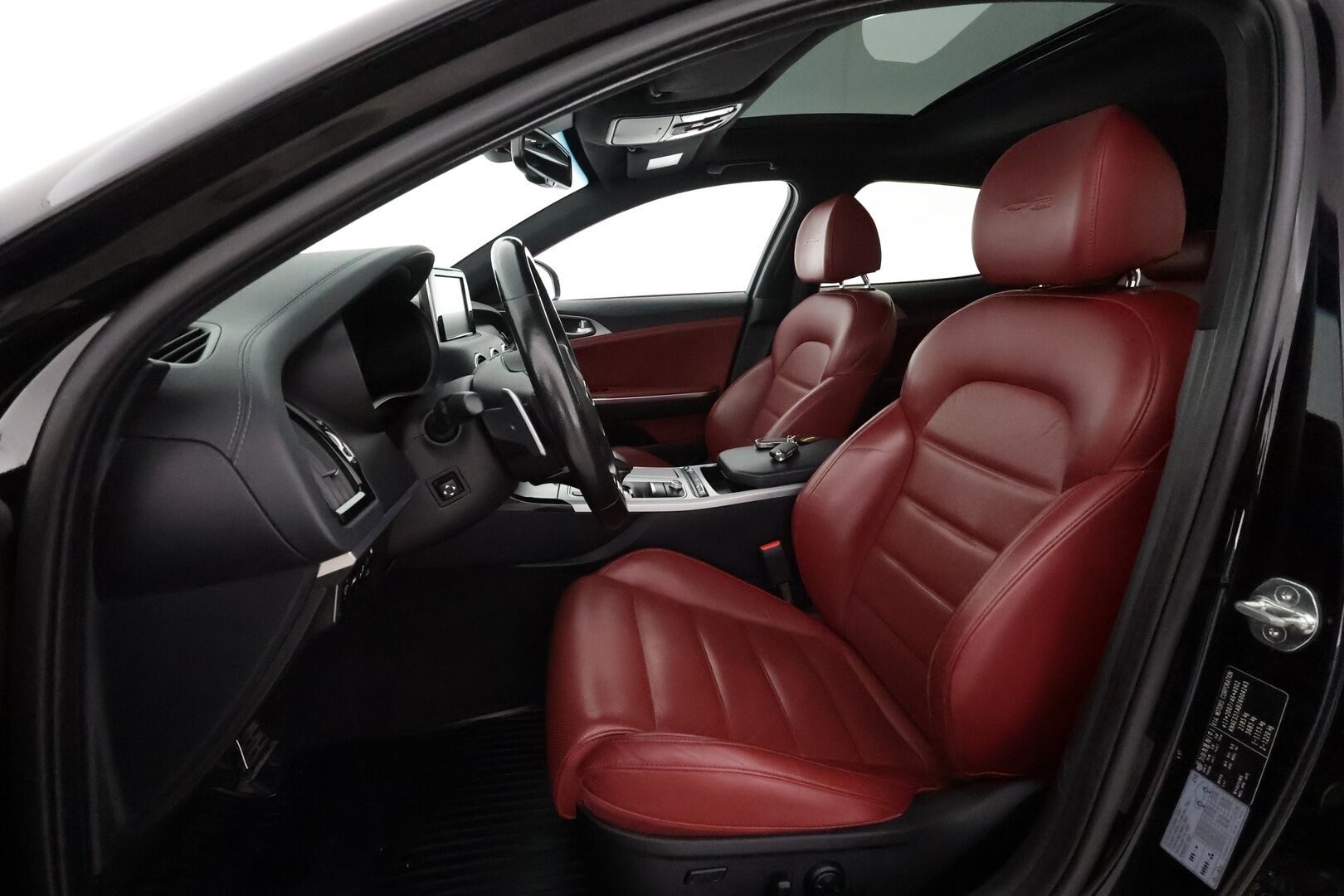Kia Stinger 2018 2,0 T-GDI RWD GT-Line A/T - | Adapt.Vakkari | HUD | Punainen Nahkasisusta | Kattoluukku | 360-Kamera | Ilmastoidut penkit | H/K |