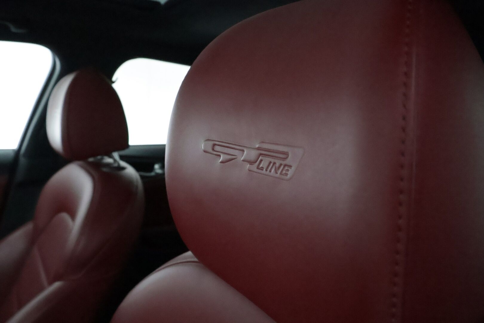 Kia Stinger 2018 2,0 T-GDI RWD GT-Line A/T - | Adapt.Vakkari | HUD | Punainen Nahkasisusta | Kattoluukku | 360-Kamera | Ilmastoidut penkit | H/K |