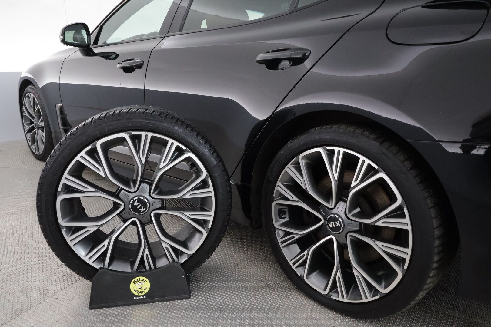 Kia Stinger 2018 2,0 T-GDI RWD GT-Line A/T - | Adapt.Vakkari | HUD | Punainen Nahkasisusta | Kattoluukku | 360-Kamera | Ilmastoidut penkit | H/K |
