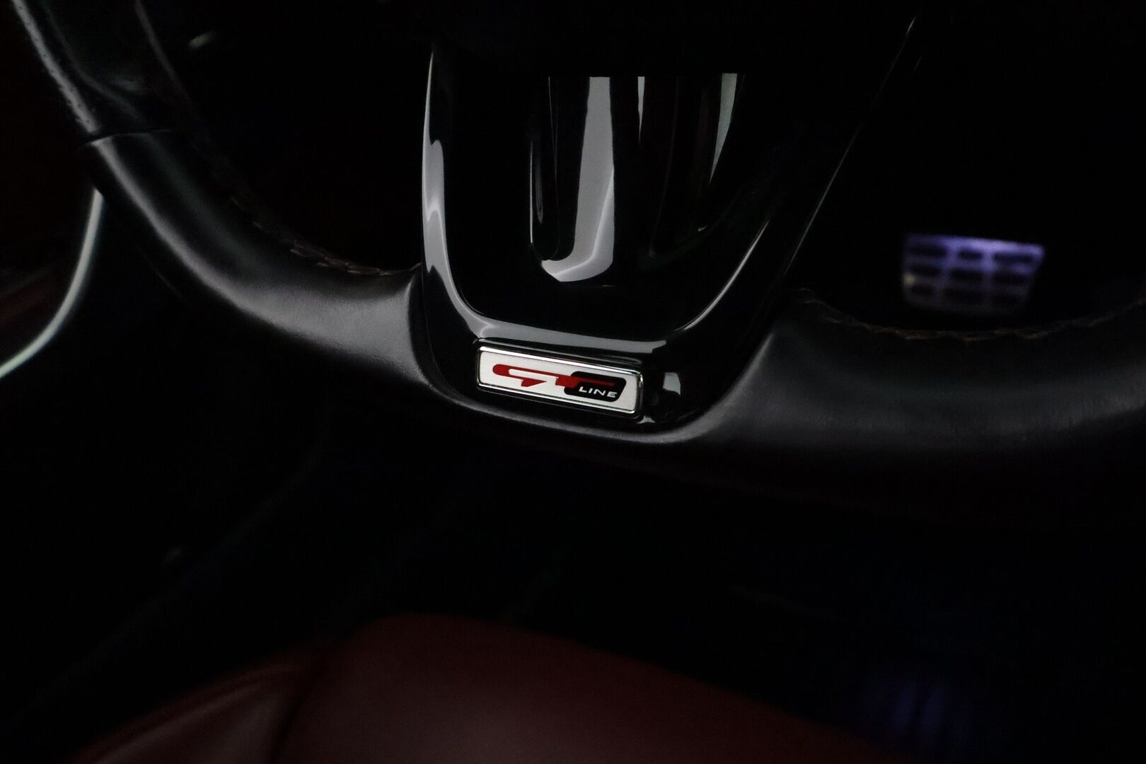 Kia Stinger 2018 2,0 T-GDI RWD GT-Line A/T - | Adapt.Vakkari | HUD | Punainen Nahkasisusta | Kattoluukku | 360-Kamera | Ilmastoidut penkit | H/K |