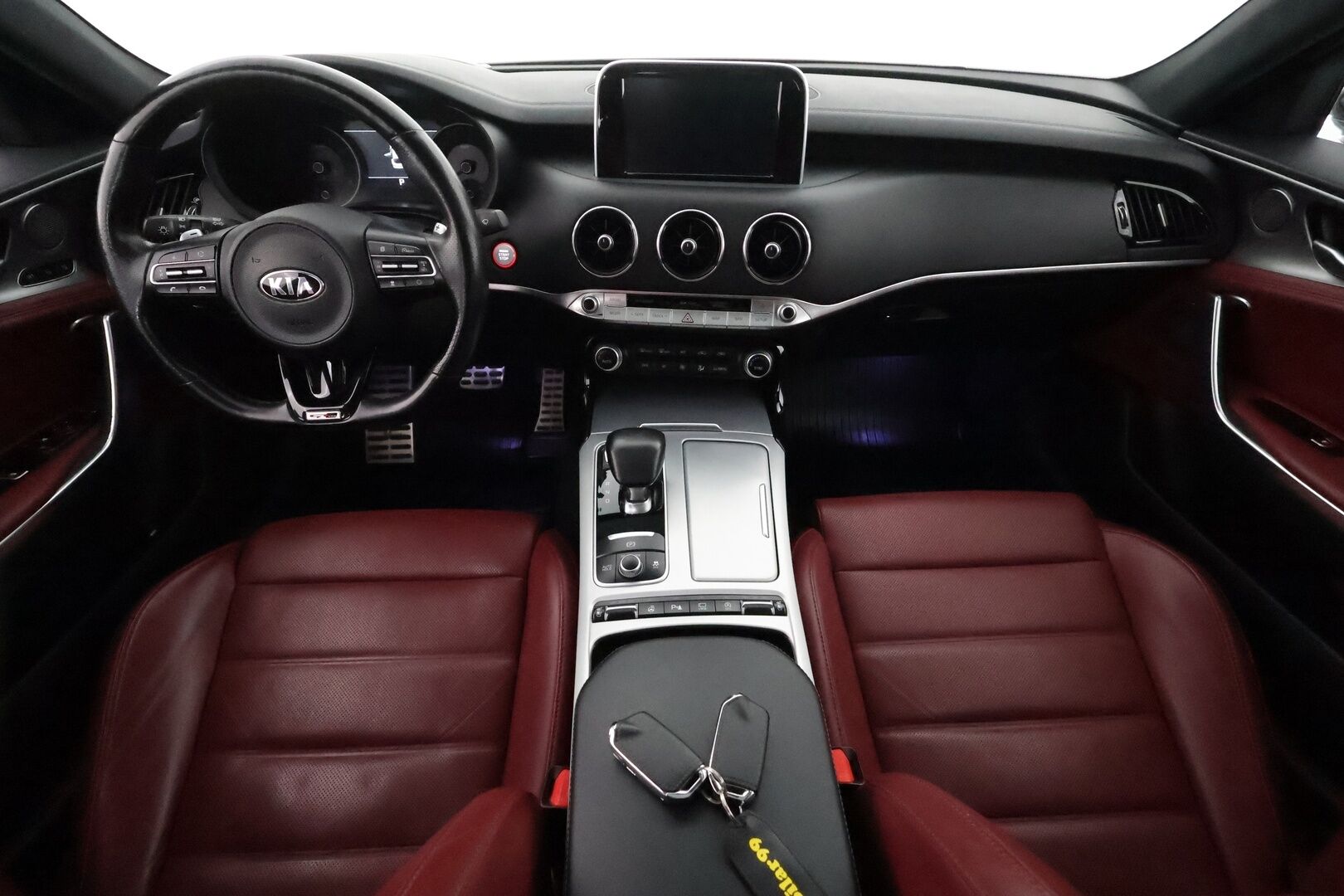 Kia Stinger 2018 2,0 T-GDI RWD GT-Line A/T - | Adapt.Vakkari | HUD | Punainen Nahkasisusta | Kattoluukku | 360-Kamera | Ilmastoidut penkit | H/K |