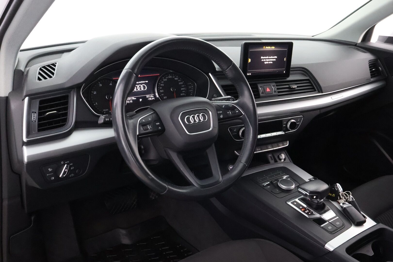 Audi Q5 2018 Business 2,0 TDI 140 kW quattro S tronic - Suomiauto / Webasto / Vetokoukku / Adapt.LED / Sähköluukku / Peruutustutkat / AdBlue remontoitu!