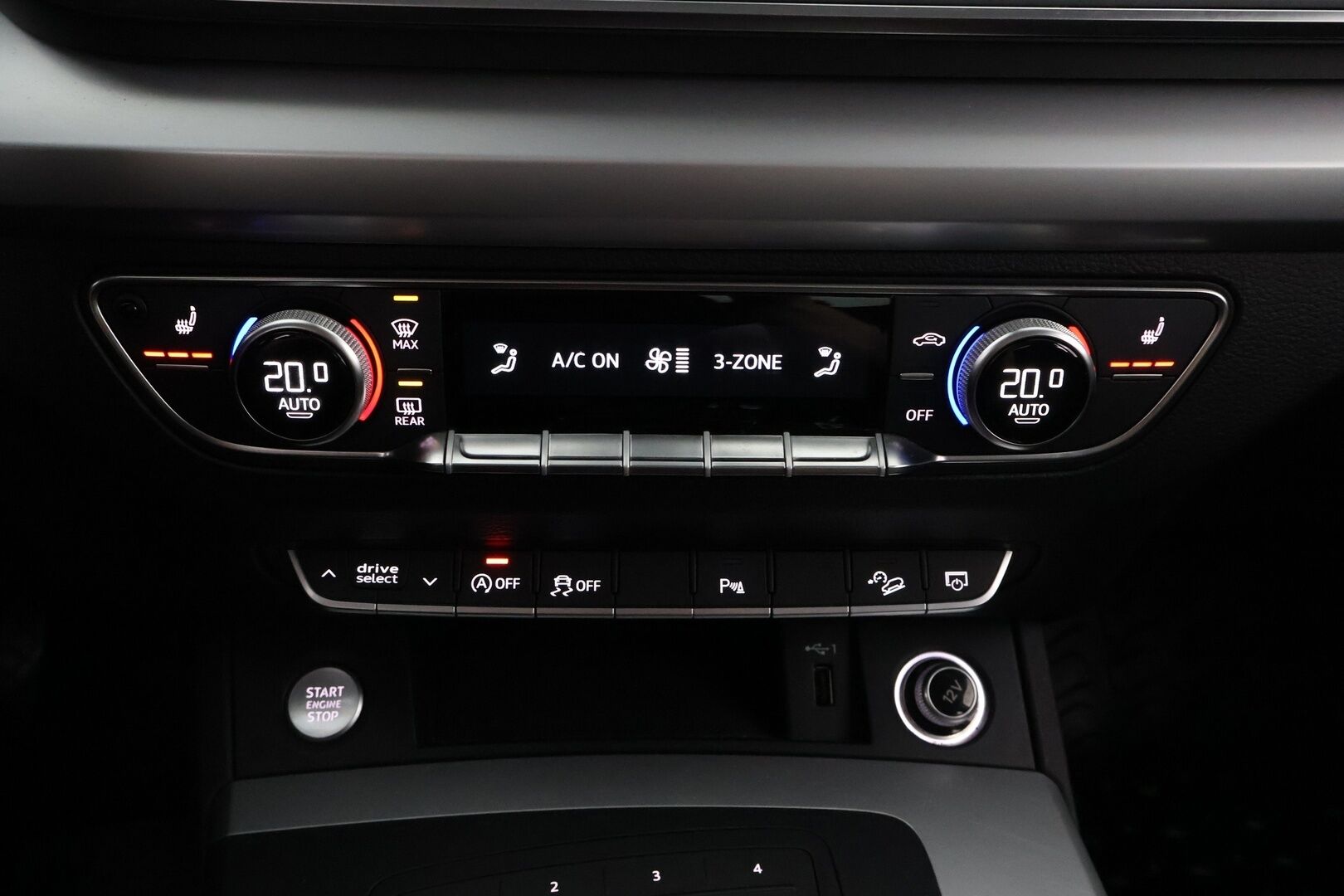 Audi Q5 2018 Business 2,0 TDI 140 kW quattro S tronic - Suomiauto / Webasto / Vetokoukku / Adapt.LED / Sähköluukku / Peruutustutkat / AdBlue remontoitu!