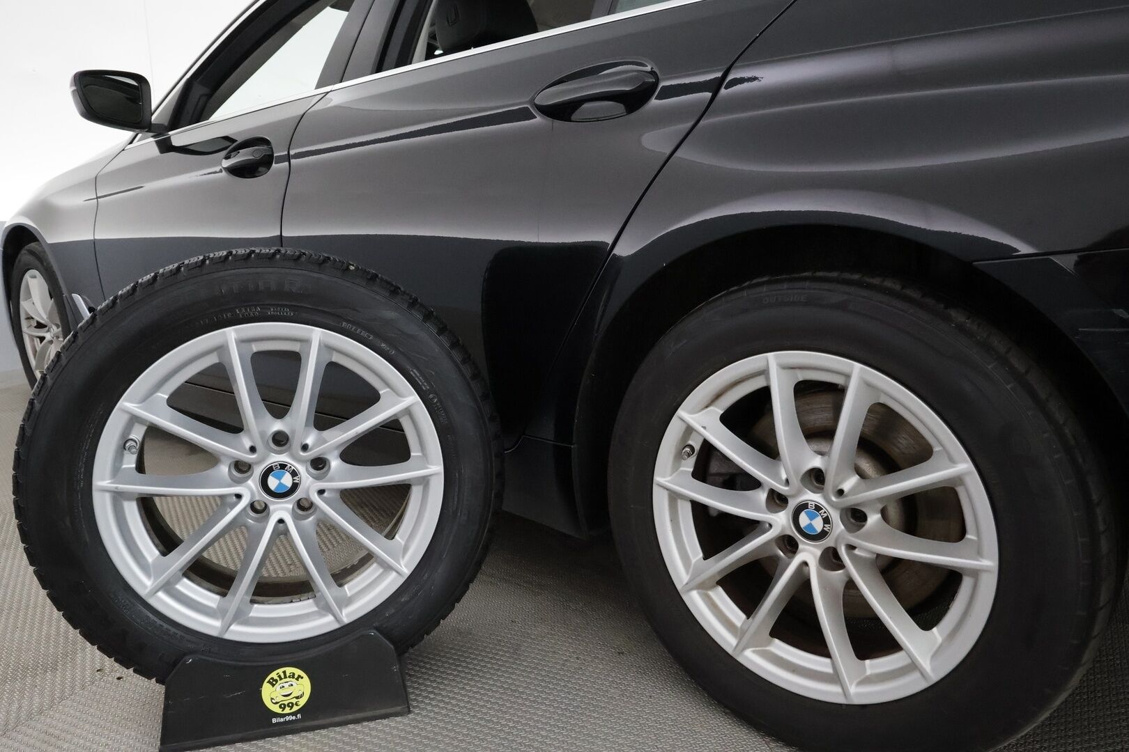 BMW 520 2018 G30 Sedan 520d A xDrive Business *Vakkari / Webasto / LED / P.tutkat / Nahat / Digimittaristo* - Suomi-auto / Kahdet renkaat aluvanteilla - Osta nyt, maksa vasta ensi vuonna