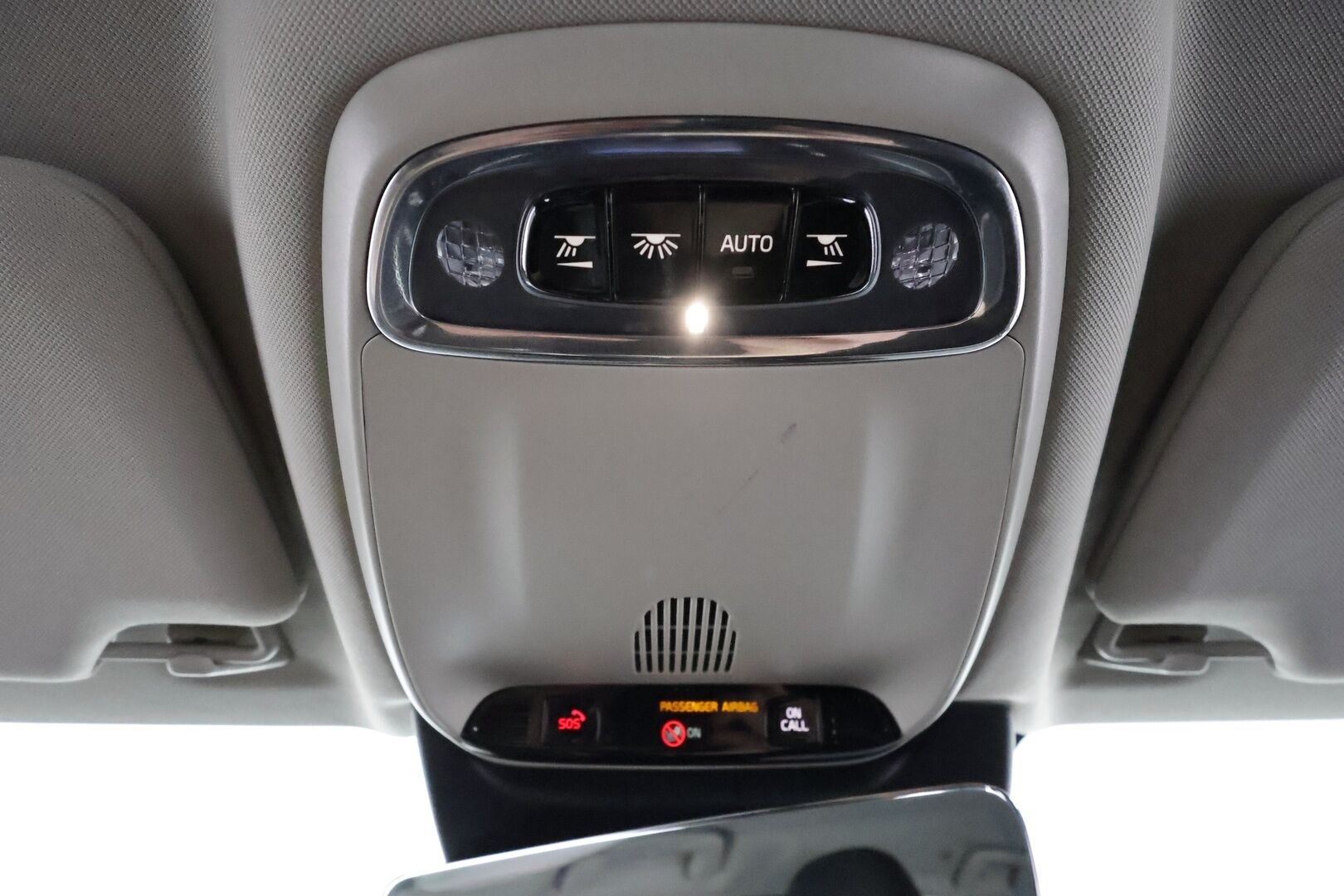 Volvo V90 2018 D3 Momentum aut **Webasto / koukku / Adapt.Vakkari / Full-LED / P.Kamera / Navi / Kaistavahti** - Suomi-auto / KeylessGo / 2x Renkaat