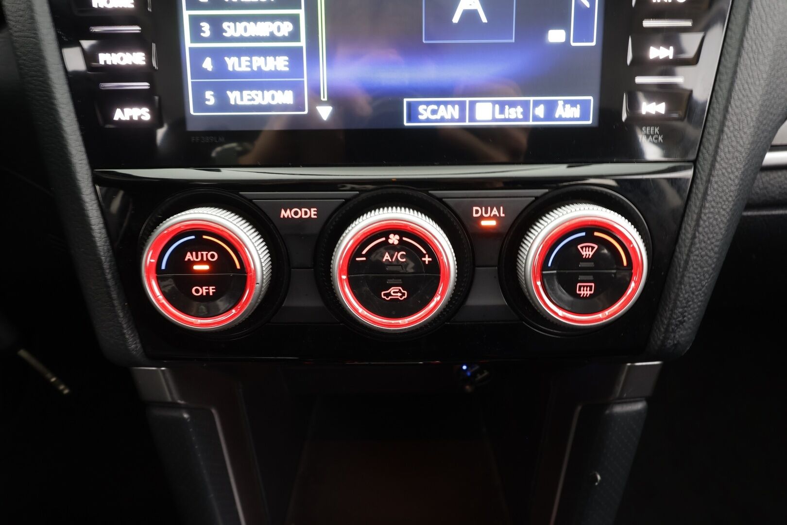 Subaru Forester 2018 2,0i X-Break CVT * P.Kamera / LED / Sähköpenkki / Vakkari / Bluetooth / Mirrorlink / Facelift * - Suomi-auto / Kahdet renkaat aluvanteilla - HULLUT AVAJAISHULINAT KORKOTARJOUS 3,29 %