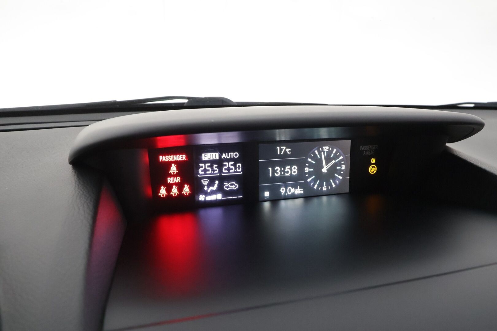 Subaru Forester 2018 2,0i X-Break CVT * P.Kamera / LED / Sähköpenkki / Vakkari / Bluetooth / Mirrorlink / Facelift * - Suomi-auto / Kahdet renkaat aluvanteilla - HULLUT AVAJAISHULINAT KORKOTARJOUS 3,29 %