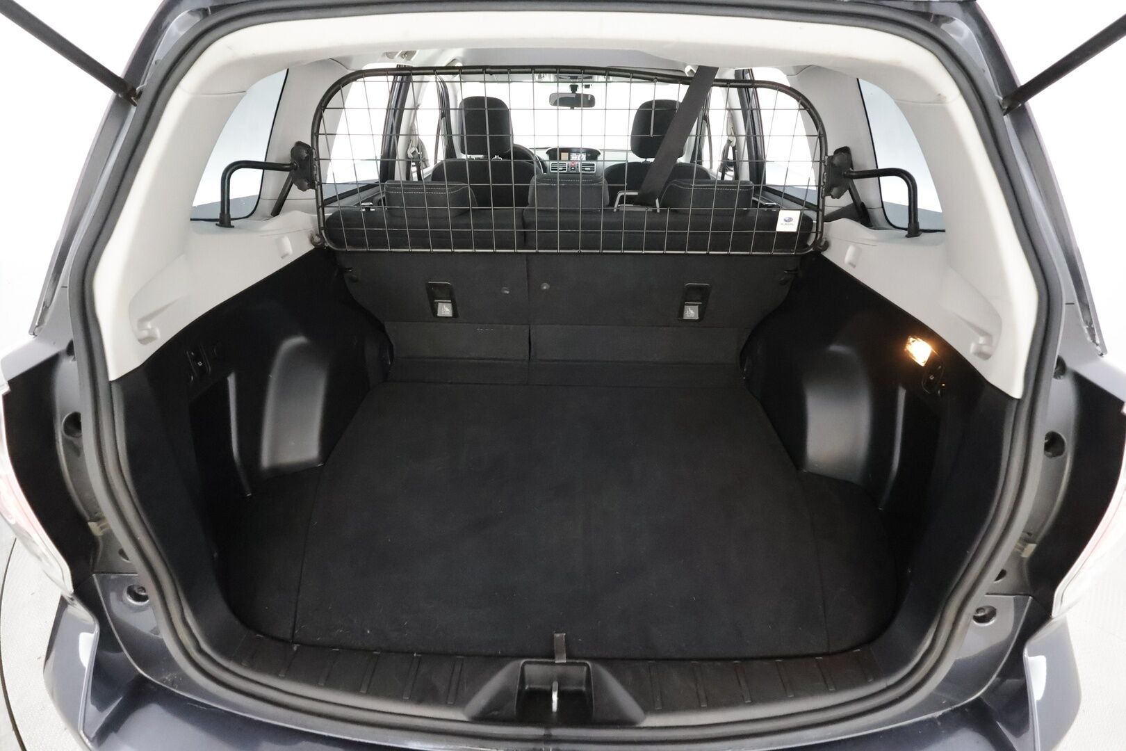 Subaru Forester 2018 2,0i X-Break CVT * P.Kamera / LED / Sähköpenkki / Vakkari / Bluetooth / Mirrorlink / Facelift * - Suomi-auto / Kahdet renkaat aluvanteilla - HULLUT AVAJAISHULINAT KORKOTARJOUS 3,29 %