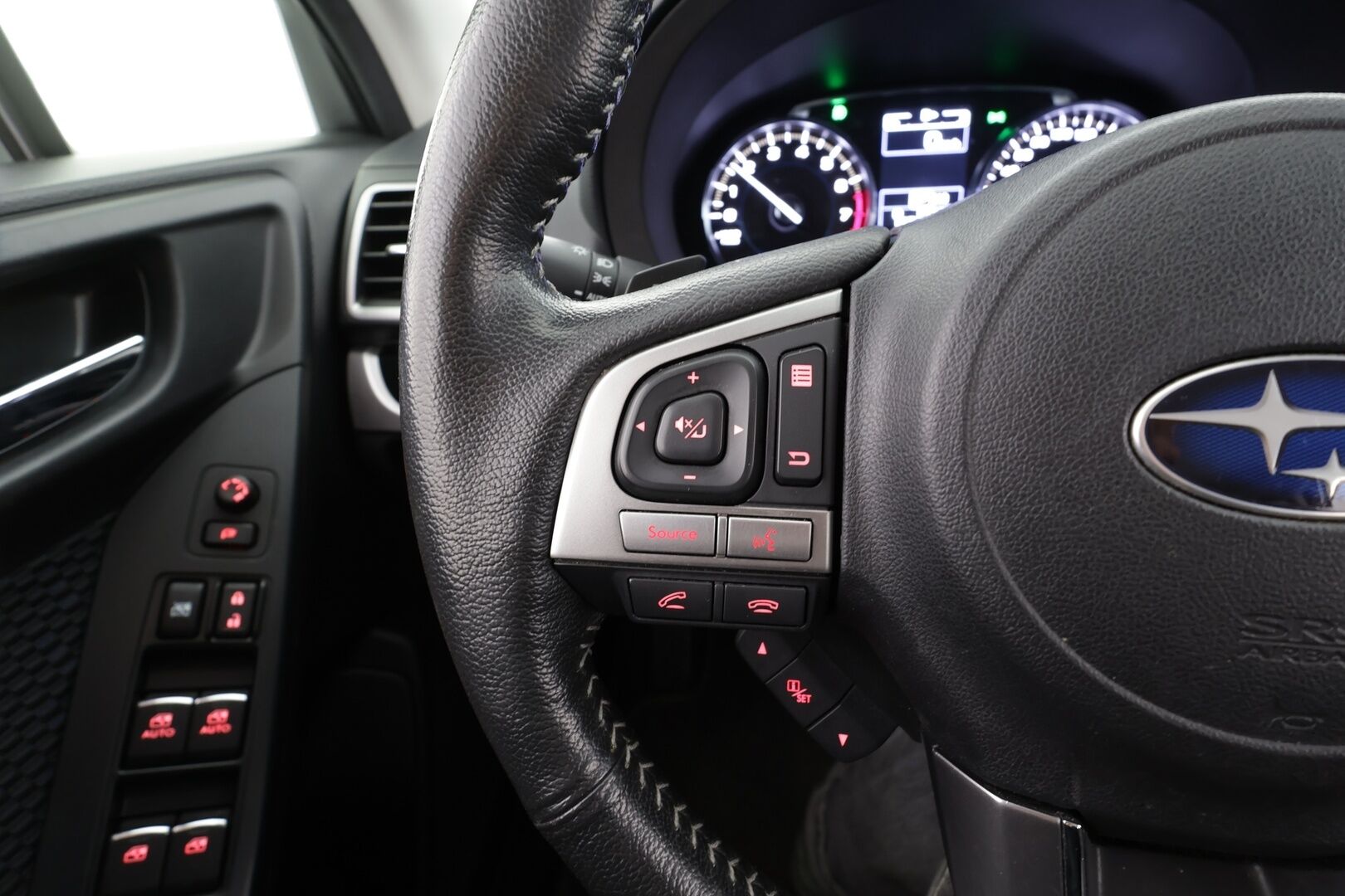 Subaru Forester 2018 2,0i X-Break CVT * P.Kamera / LED / Sähköpenkki / Vakkari / Bluetooth / Mirrorlink / Facelift * - Suomi-auto / Kahdet renkaat aluvanteilla - HULLUT AVAJAISHULINAT KORKOTARJOUS 3,29 %