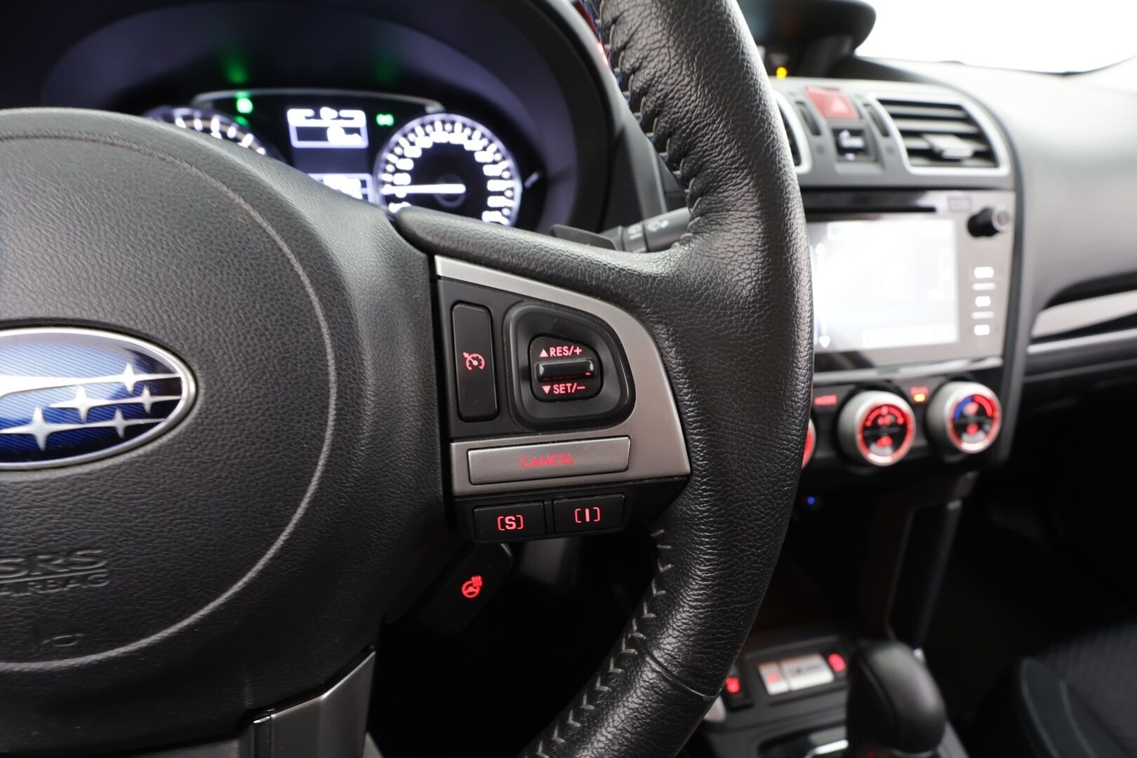 Subaru Forester 2018 2,0i X-Break CVT * P.Kamera / LED / Sähköpenkki / Vakkari / Bluetooth / Mirrorlink / Facelift * - Suomi-auto / Kahdet renkaat aluvanteilla - HULLUT AVAJAISHULINAT KORKOTARJOUS 3,29 %