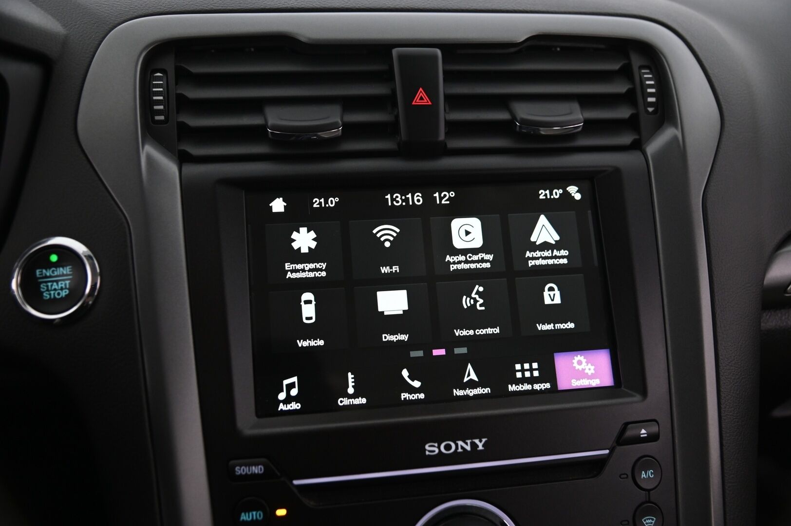 Ford Mondeo 2018 2,0 TDCi 150hv PowerShift Titanium 5D*Vaalea nahkasisuta / Kuskin penkki muistilla / ilmastoidut etuistuimet / Navi* - *Ilmastoidut penkit / Suomi-auto / Juuri tullut / Siisti* - HULLUT JOULUT KORKOTARJOUS 2,49% 