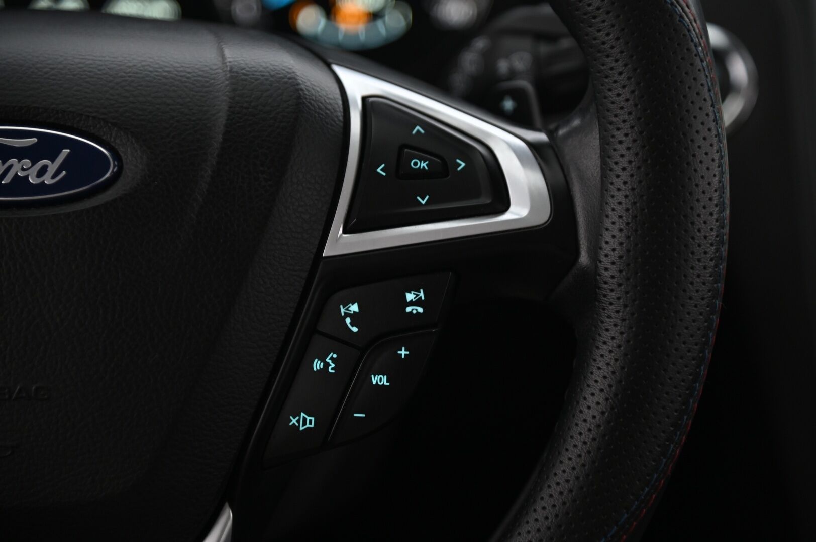 Ford Mondeo 2018 2,0 TDCi 150hv PowerShift Titanium 5D*Vaalea nahkasisuta / Kuskin penkki muistilla / ilmastoidut etuistuimet / Navi* - *Ilmastoidut penkit / Suomi-auto / Juuri tullut / Siisti* - HULLUT JOULUT KORKOTARJOUS 2,49% 