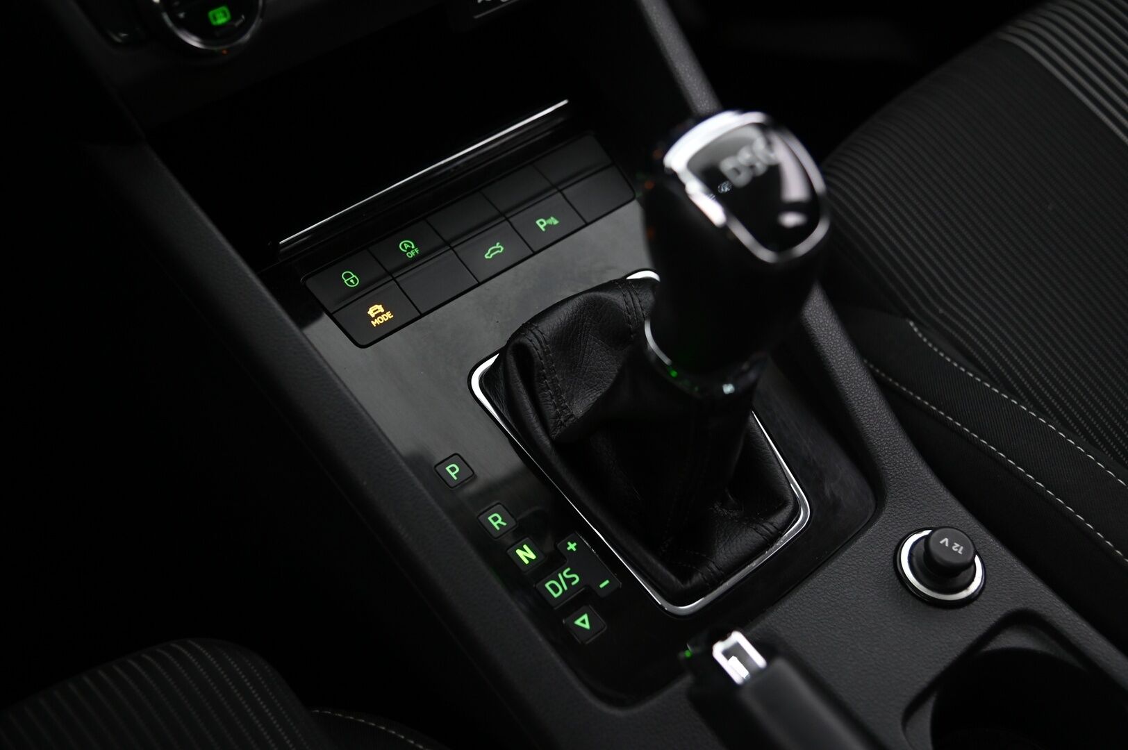 Skoda Octavia 2018 Combi 1,5 TSI Style DSG Autom. - Vakkari | P*kamera | Blis | Smartlink | LED | 2*om | Suomi-auto