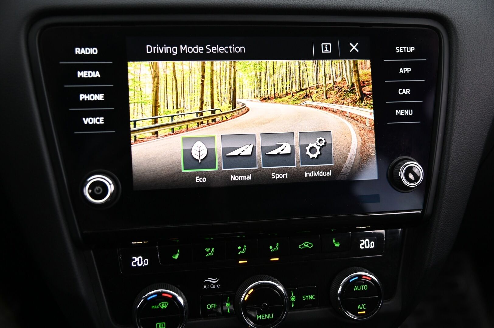 Skoda Octavia 2018 Combi 1,5 TSI Style DSG Autom. - Vakkari | P*kamera | Blis | Smartlink | LED | 2*om | Suomi-auto