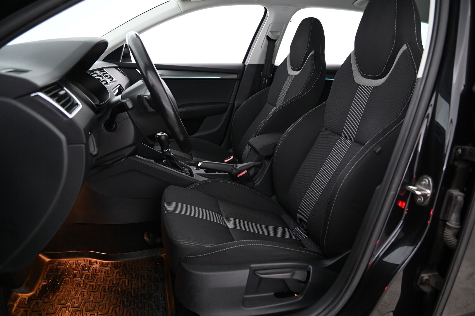 Skoda Octavia 2018 Combi 1,5 TSI Style DSG Autom. - Vakkari | P*kamera | Blis | Smartlink | LED | 2*om | Suomi-auto