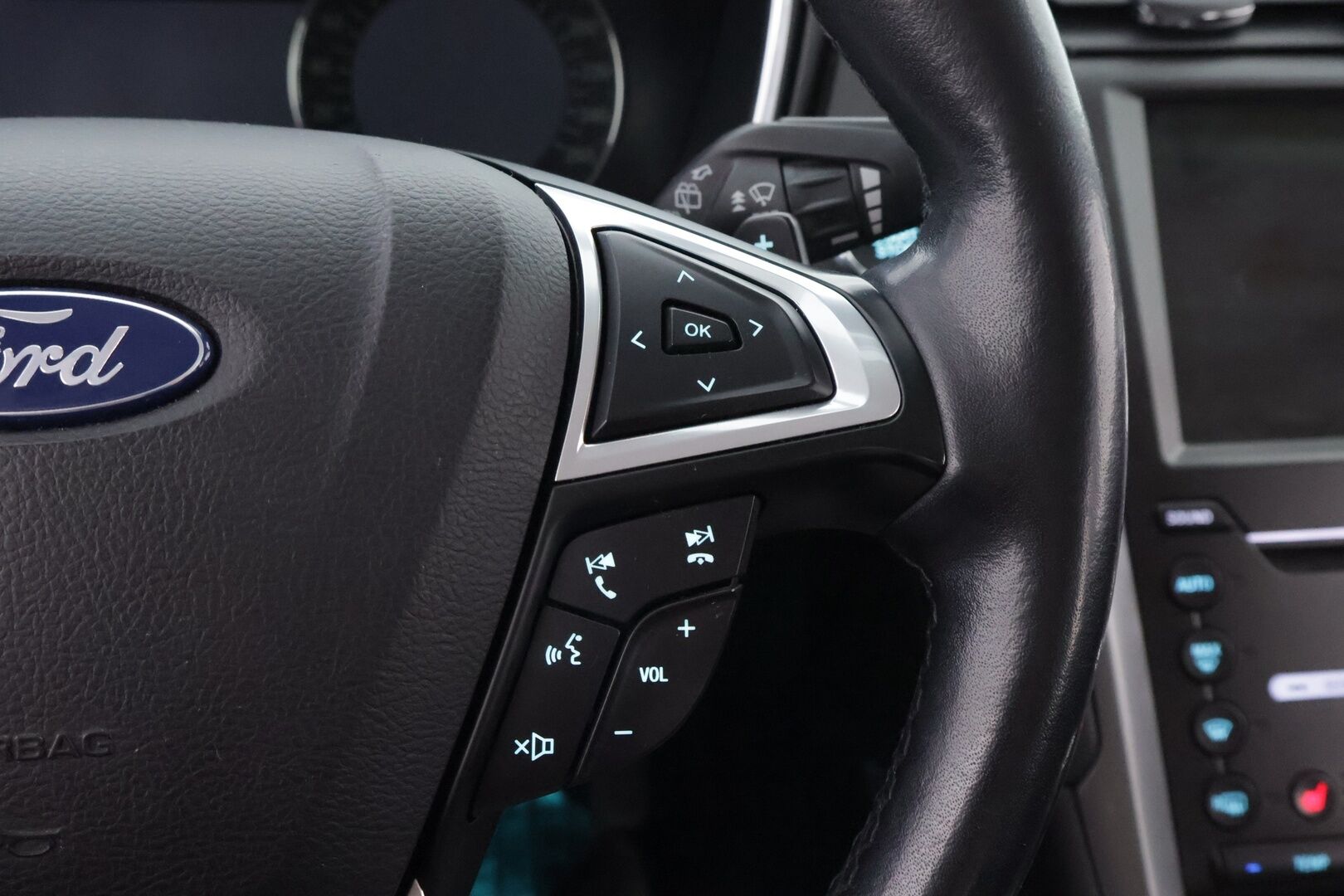 Ford Mondeo 2018 2,0 TDCi 150hv PowerShift Titanium 5D - Suomiauto | Webasto | Dynamic LED | Lämmitettävä Tuulilasi | Muistipenkki | Sony Sound | Huippusiisti!