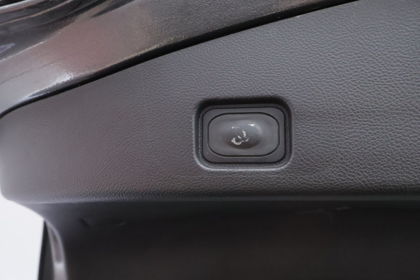 Ford Mondeo 2018 2,0 TDCi 150hv PowerShift Titanium 5D - Suomiauto | Webasto | Dynamic LED | Lämmitettävä Tuulilasi | Muistipenkki | Sony Sound | Huippusiisti!