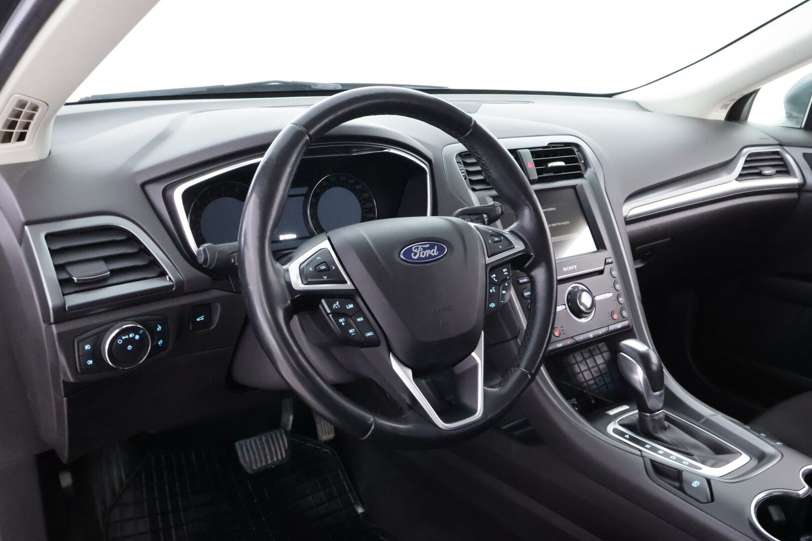 Ford Mondeo 2018 2,0 TDCi 150hv PowerShift Titanium 5D - Suomiauto | Webasto | Dynamic LED | Lämmitettävä Tuulilasi | Muistipenkki | Sony Sound | Huippusiisti!