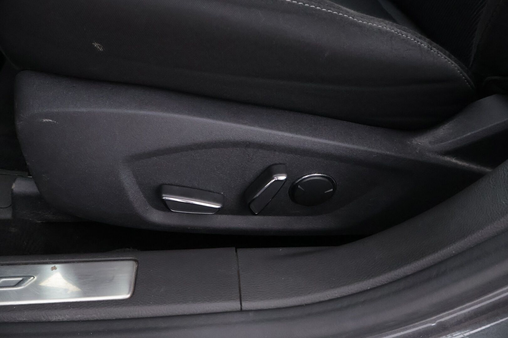 Ford Mondeo 2018 2,0 TDCi 150hv PowerShift Titanium 5D - Suomiauto | Webasto | Dynamic LED | Lämmitettävä Tuulilasi | Muistipenkki | Sony Sound | Huippusiisti!
