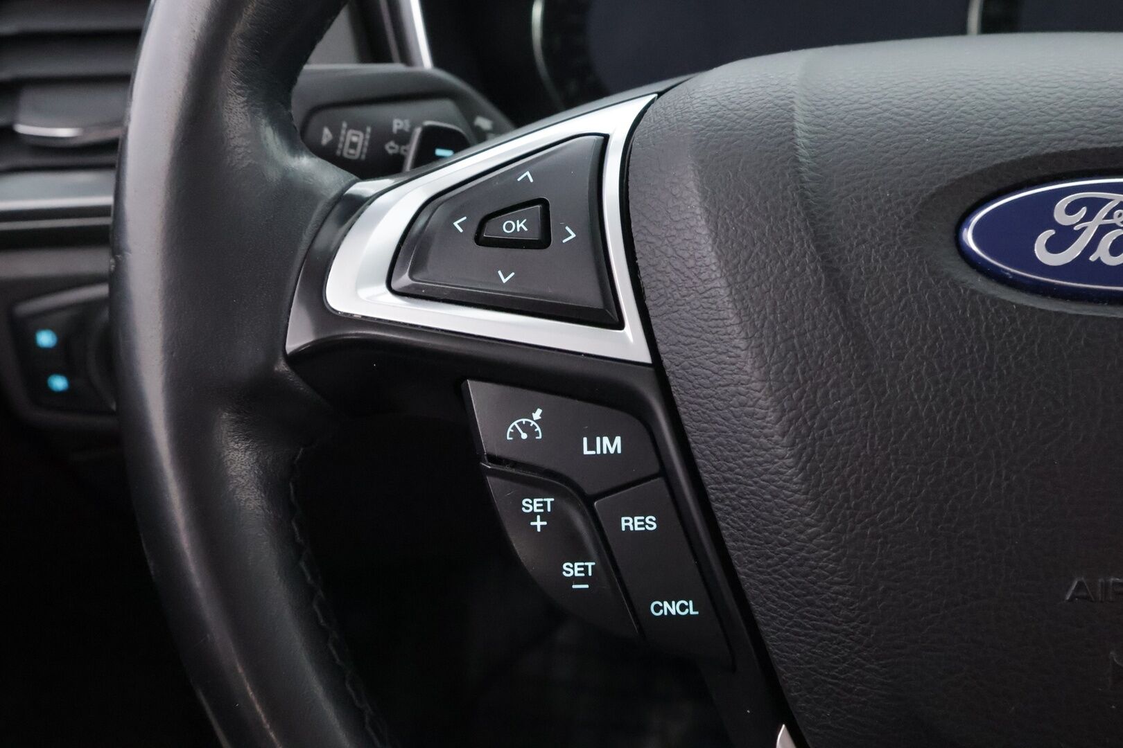 Ford Mondeo 2018 2,0 TDCi 150hv PowerShift Titanium 5D - Suomiauto | Webasto | Dynamic LED | Lämmitettävä Tuulilasi | Muistipenkki | Sony Sound | Huippusiisti!