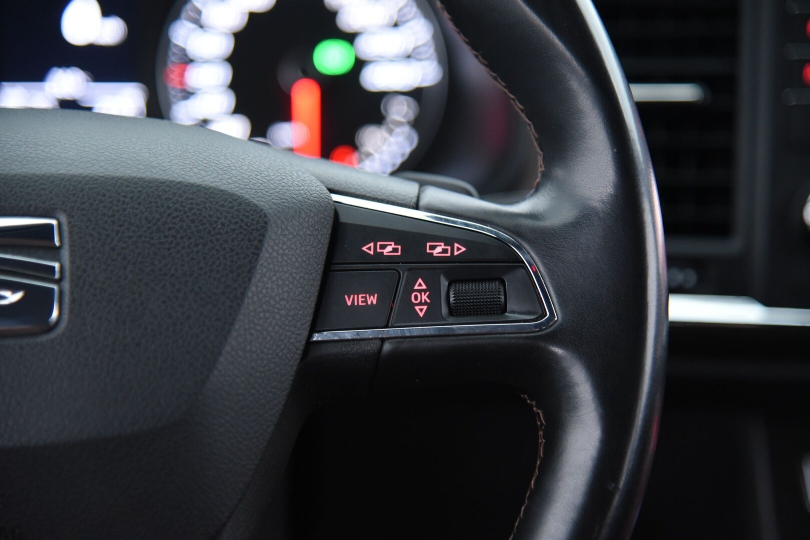 Seat Ateca 2018 2,0 TSI 190 4DRIVE Xcellence DSG / 2-om. Suomi-auto / Adapt. Vak. / Webasto / Koukku / Nahka-alcantara / - Suomi.Auto / PA-Lämmitin / Keyless / 360-Kamera / LED-Ajovalot