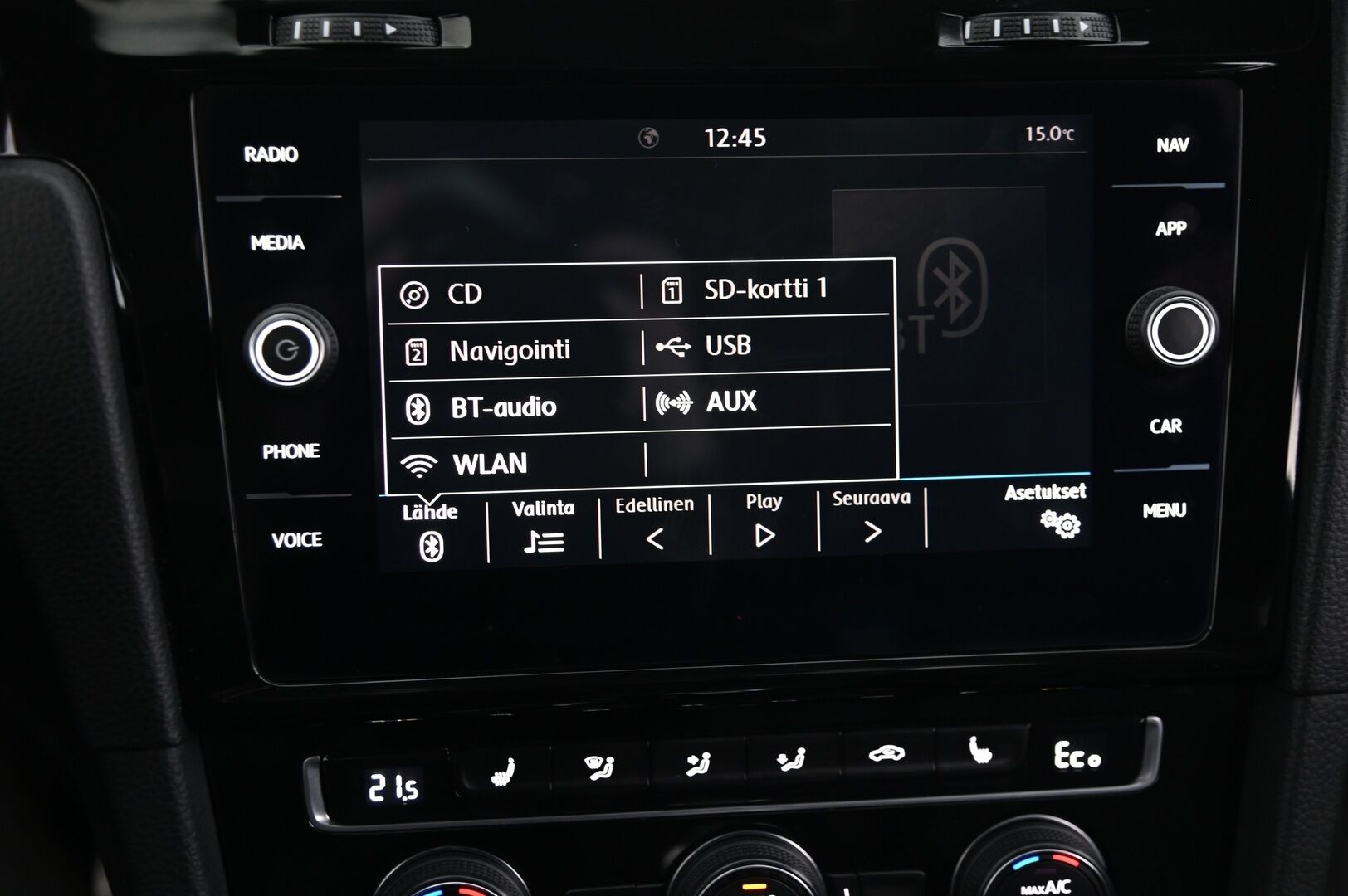 Volkswagen Golf 2018 GTE Plug-In Hybrid 150 kW (204 hv) DSG *Webasto / Acc / Digimittaristo / P.kamera / Koukku / Navi* - Paremmat penkit! / Todella näyttävä yksilö* - Osta nyt, maksa vasta ensi vuonna