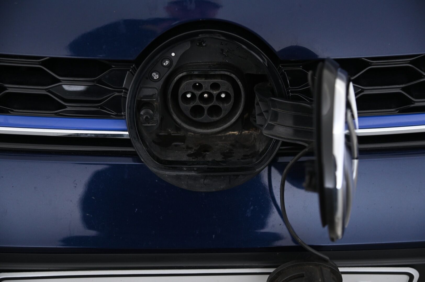 Volkswagen Golf 2018 GTE Plug-In Hybrid 150 kW (204 hv) DSG *Webasto / Acc / Digimittaristo / P.kamera / Koukku / Navi* - Paremmat penkit! / Todella näyttävä yksilö* - Osta nyt, maksa vasta ensi vuonna