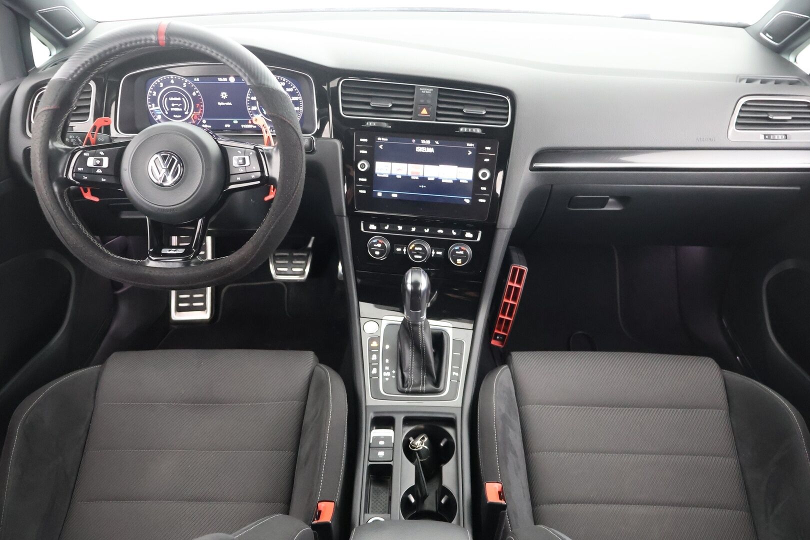 Volkswagen Golf 2018 R 2,0 TSI 228 kW (310 hv) 4MOTION DSG-aut - ACC | Dynaudio | Keyless | BLIS | P. Kamera | Lohko + sisä | Digimittaristo