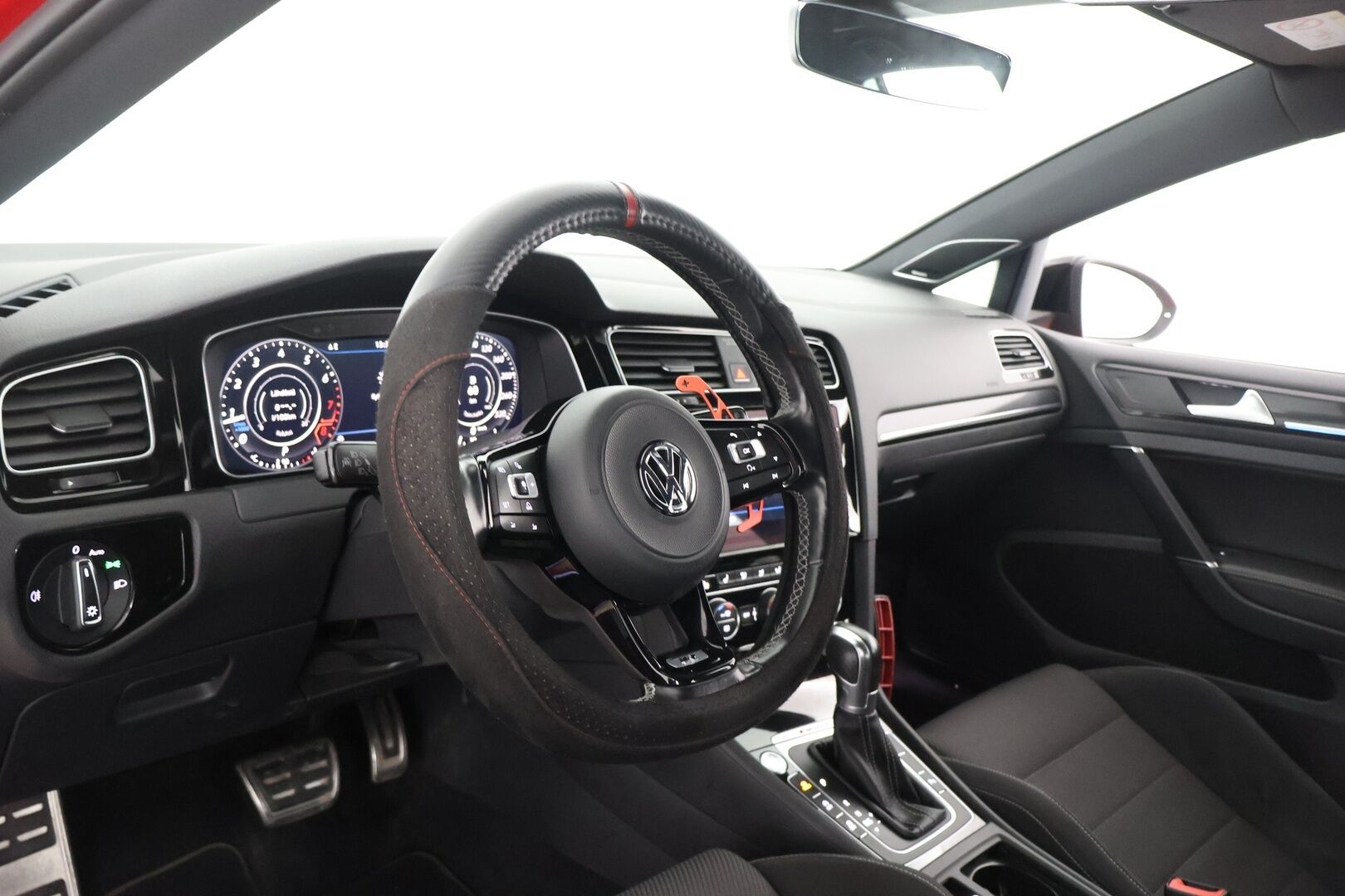 Volkswagen Golf 2018 R 2,0 TSI 228 kW (310 hv) 4MOTION DSG-aut - ACC | Dynaudio | Keyless | BLIS | P. Kamera | Lohko + sisä | Digimittaristo
