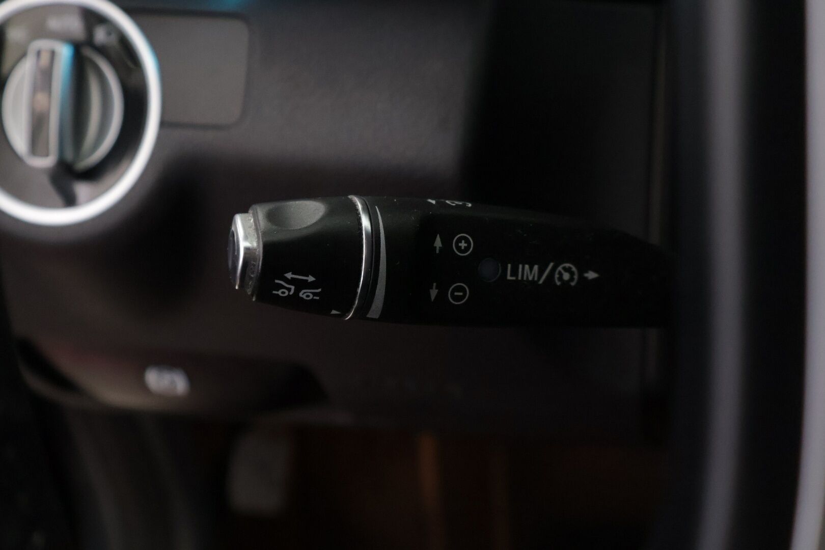 Mercedes-Benz E 2015 250 CDI T 4Matic A Premium Avantgarde Farmari *Webasto / Panorama / Harman&Kardon / Distronic+ / Ilma-alusta / Koukku / Ortopedi+Ilmastoidut penkit* - * Kahdet renkaat alumiinivantein / Ilman Adblue järjestelmää * - HULLU BLACKWEEK KORKOTARJOUS 2,49%