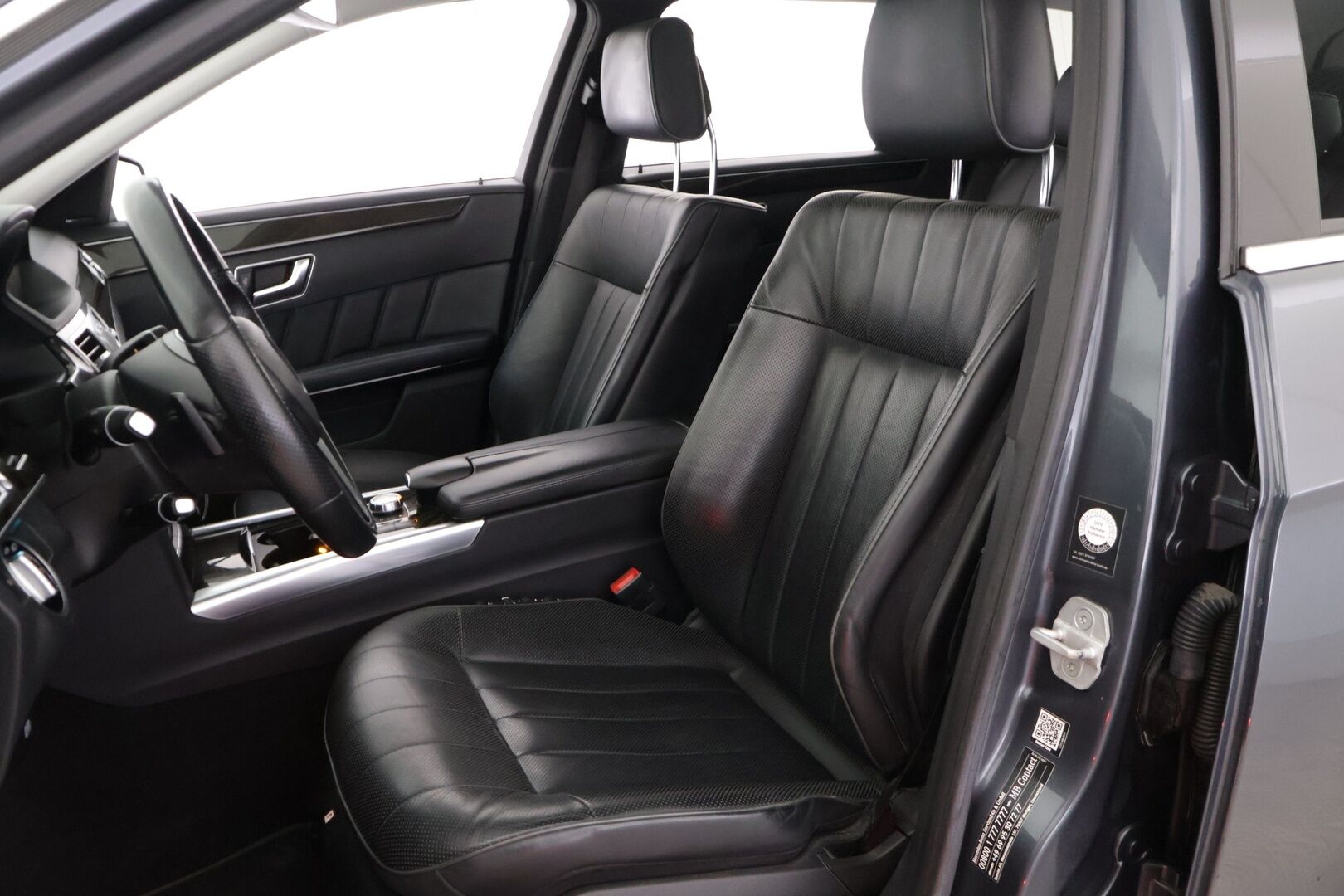 Mercedes-Benz E 2015 250 CDI T 4Matic A Premium Avantgarde Farmari *Webasto / Panorama / Harman&Kardon / Distronic+ / Ilma-alusta / Koukku / Ortopedi+Ilmastoidut penkit* - * Kahdet renkaat alumiinivantein / Ilman Adblue järjestelmää * - HULLU BLACKWEEK KORKOTARJOUS 2,49%