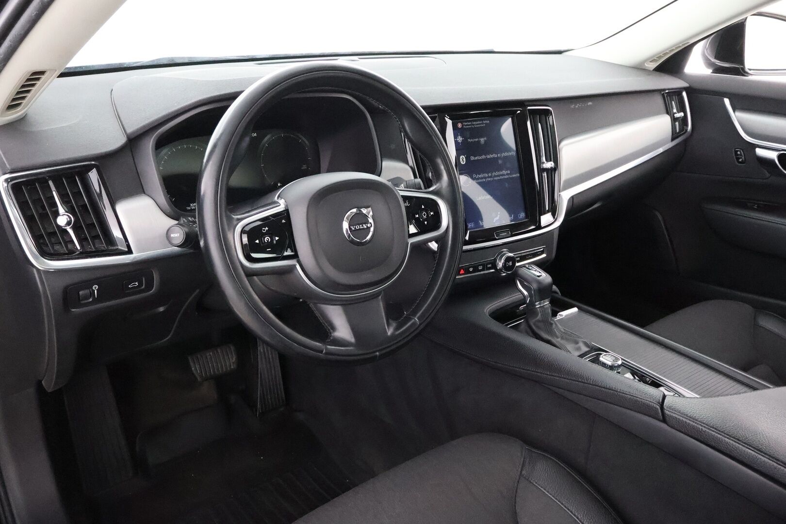 Volvo S90 2018 D4 Business Plus aut - Suomiauto / Webasto / Adapt.Vakkari / Puolinahkasisusta / Navi / Apple&Android / Ratinlämmitys / Adapt.LED / KeylessGo / Jakopää tehty!