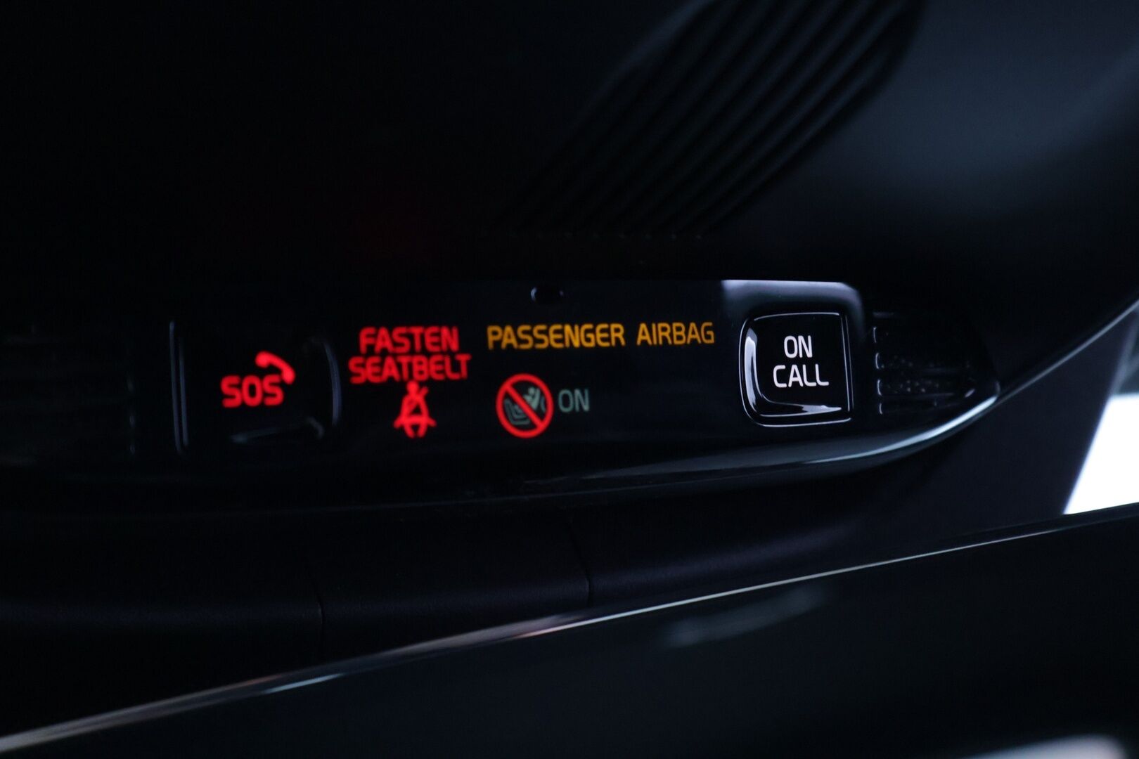 Volvo V90 2018 D4 R-Design - P-Kamera | BLIS | Webasto | Digimittaristo | Muistipenkit | Keyless | Sport-Penkit | Ratinlämmitin | Tutkat