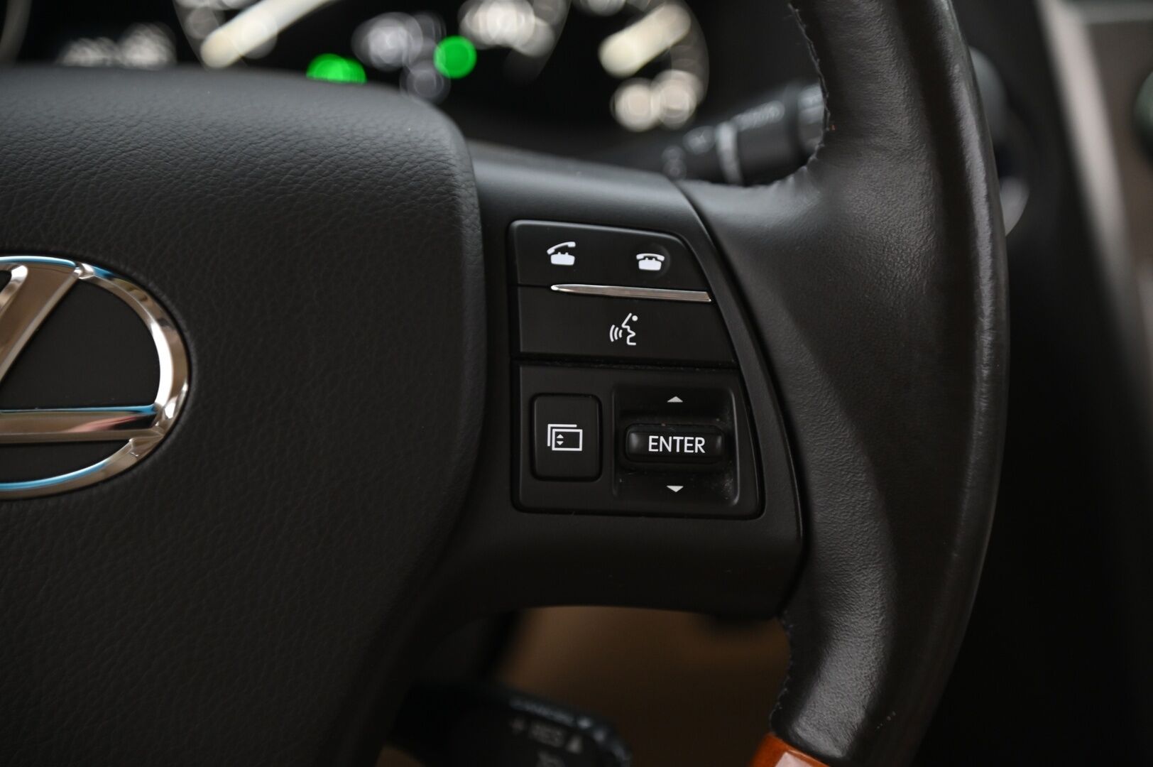 Lexus RX 2010 450h 4WD (Hybrid) Premier *Muistipenkit / Navi / Mark Levinson / Ilmastoidut nahat* - *Juuri tullut / Näyttävä / Säännöllinen huoltohistoria*