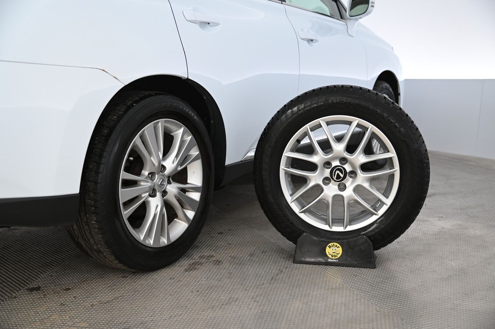 Lexus RX 2010 450h 4WD (Hybrid) Premier *Muistipenkit / Navi / Mark Levinson / Ilmastoidut nahat* - *Juuri tullut / Näyttävä / Säännöllinen huoltohistoria*