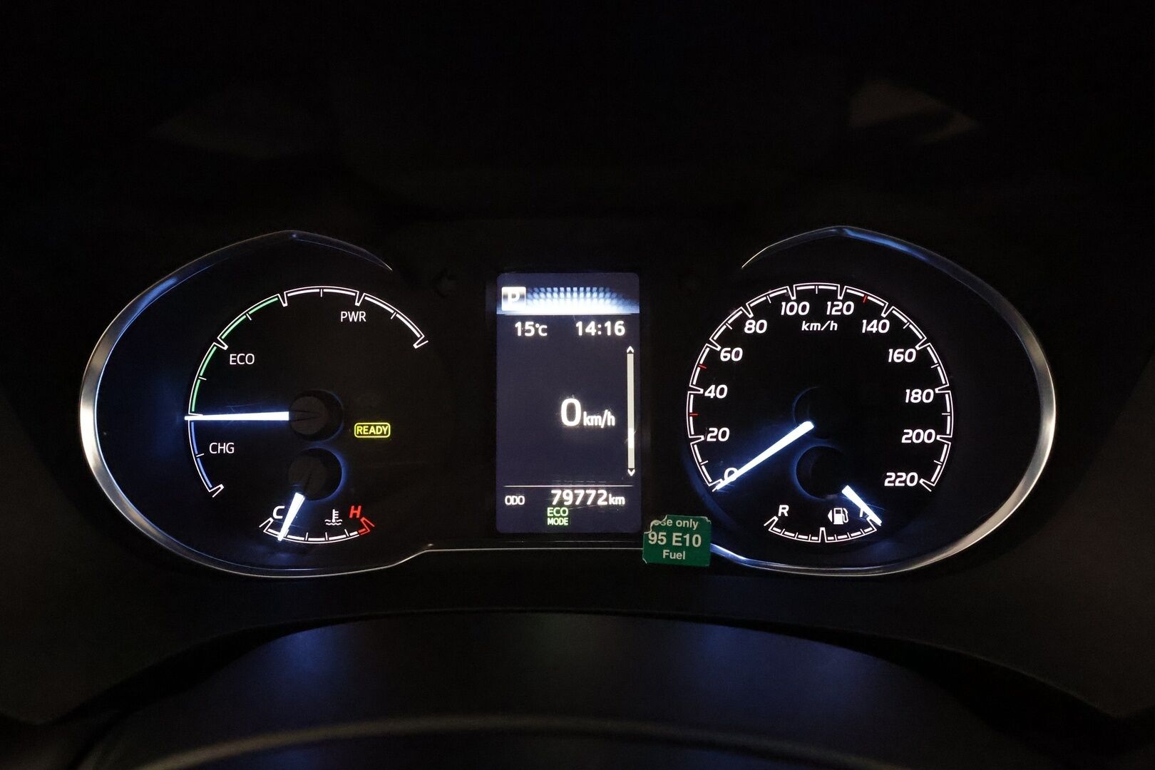 Toyota Yaris 2018 1,5 Hybrid Active 5ov **Vakkari / P.kamera / Lohkolämmitin / Kaistavahti / Bluetooth** - Suomi-auto / Merkkihuollettu / Kahdet renkaat 