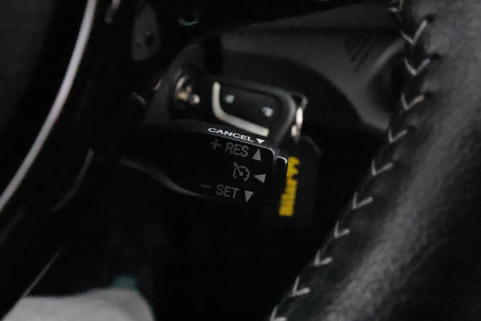Toyota Yaris 2018 1,5 Hybrid Active 5ov **Vakkari / P.kamera / Lohkolämmitin / Kaistavahti / Bluetooth** - Suomi-auto / Merkkihuollettu / Kahdet renkaat 