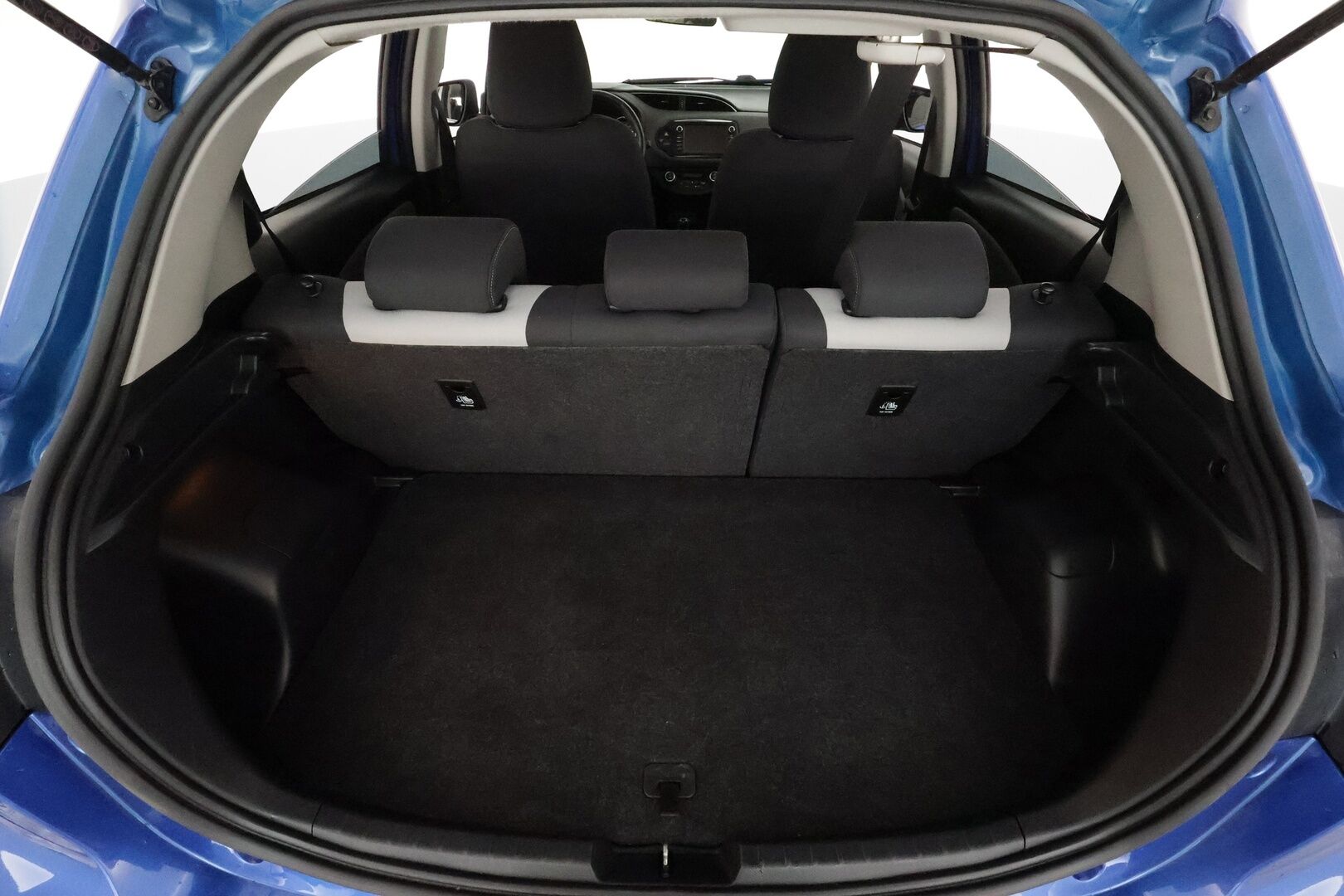 Toyota Yaris 2018 1,5 Hybrid Active 5ov **Vakkari / P.kamera / Lohkolämmitin / Kaistavahti / Bluetooth** - Suomi-auto / Merkkihuollettu / Kahdet renkaat 