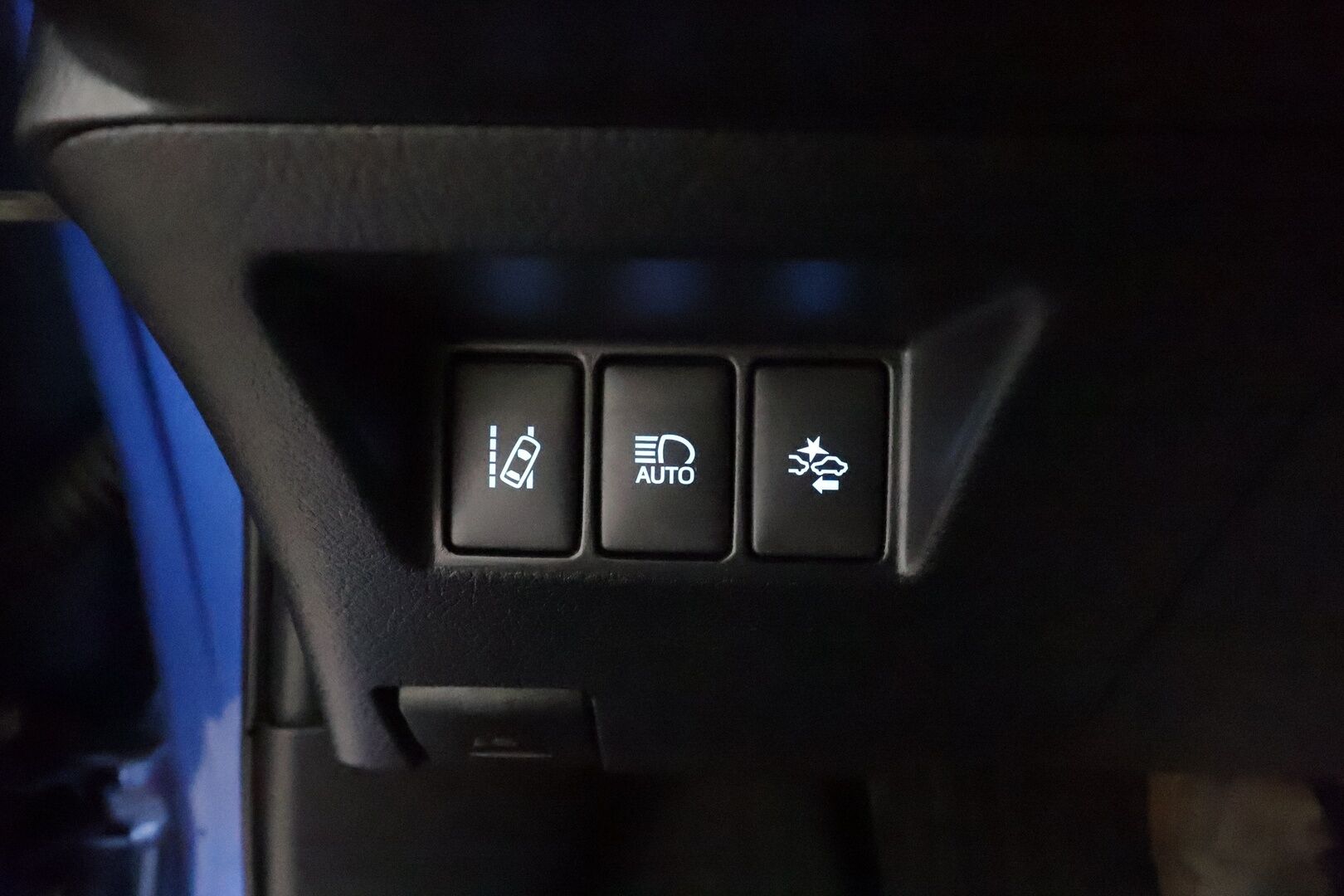 Toyota Yaris 2018 1,5 Hybrid Active 5ov **Vakkari / P.kamera / Lohkolämmitin / Kaistavahti / Bluetooth** - Suomi-auto / Merkkihuollettu / Kahdet renkaat 