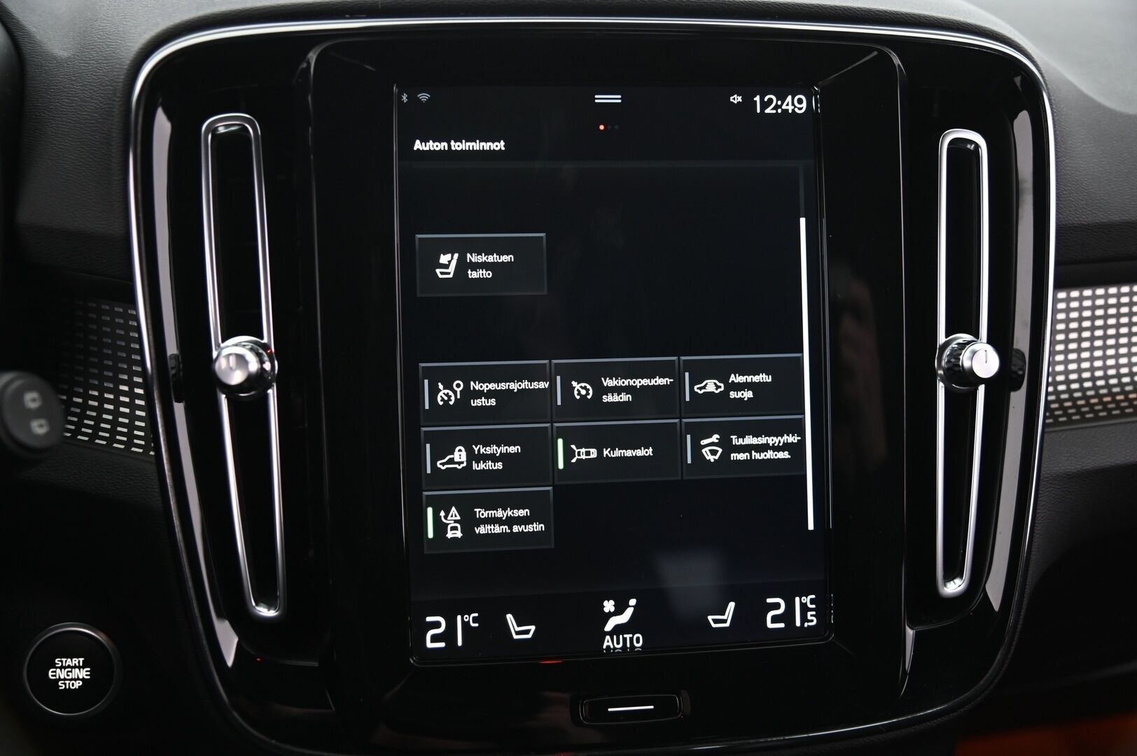 Volvo XC40 2018 D4 AWD R-Design aut *Webasto / ACC / Pilot Assist / Ratinlämmitin / Audio high performance / VOC* - *2x renkaat ja vanteet / Juuri saapunut&hyvin huollettu / 2x renkaat&vanteet* - HULLUT AVAJAISHULINAT KORKOTARJOUS 3,29 %