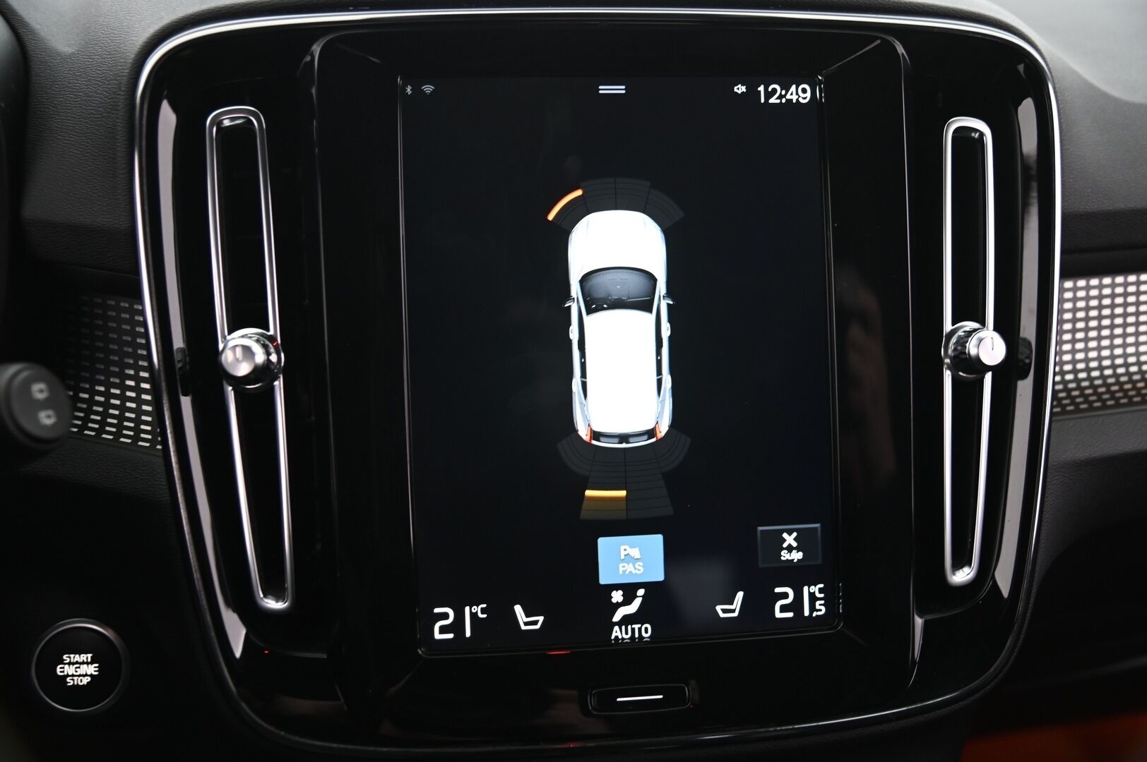 Volvo XC40 2018 D4 AWD R-Design aut *Webasto / ACC / Pilot Assist / Ratinlämmitin / Audio high performance / VOC* - *2x renkaat ja vanteet / Juuri saapunut&hyvin huollettu / 2x renkaat&vanteet* - HULLUT AVAJAISHULINAT KORKOTARJOUS 3,29 %