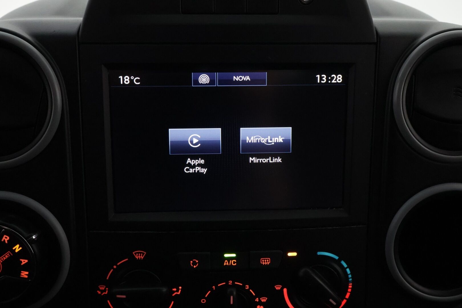 Peugeot Partner 2018 Van L1 BlueHDi 100 FAP ETG6 - YritysOutlet - Myydään vain yrityksille - - YritysOutlet - Myydään vain yrityksille