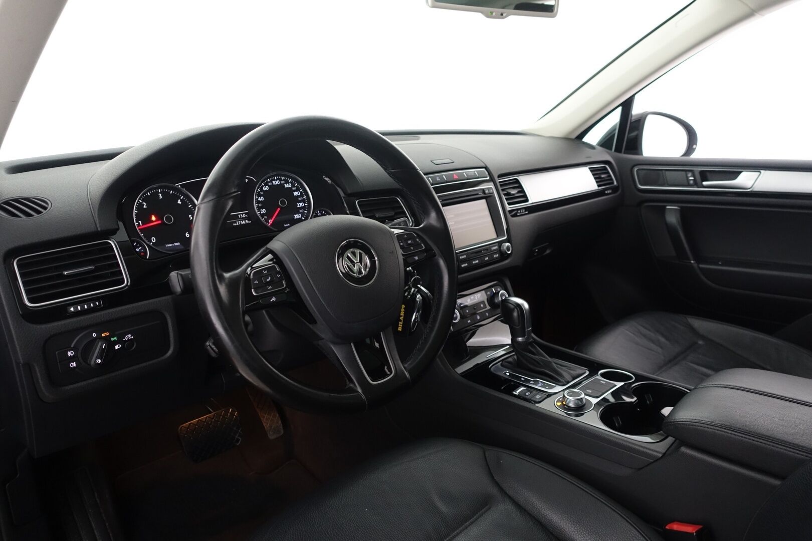 Volkswagen Touareg 2015 3,0 V6 TDI 150 kW (204 hv) 4MOTION BlueMotion Technology Tiptronic-automaatti -  | Webasto | Koukku | Panorama | Huoltokirja | Kahdet renkaat ja vanteet | Tutkat | 