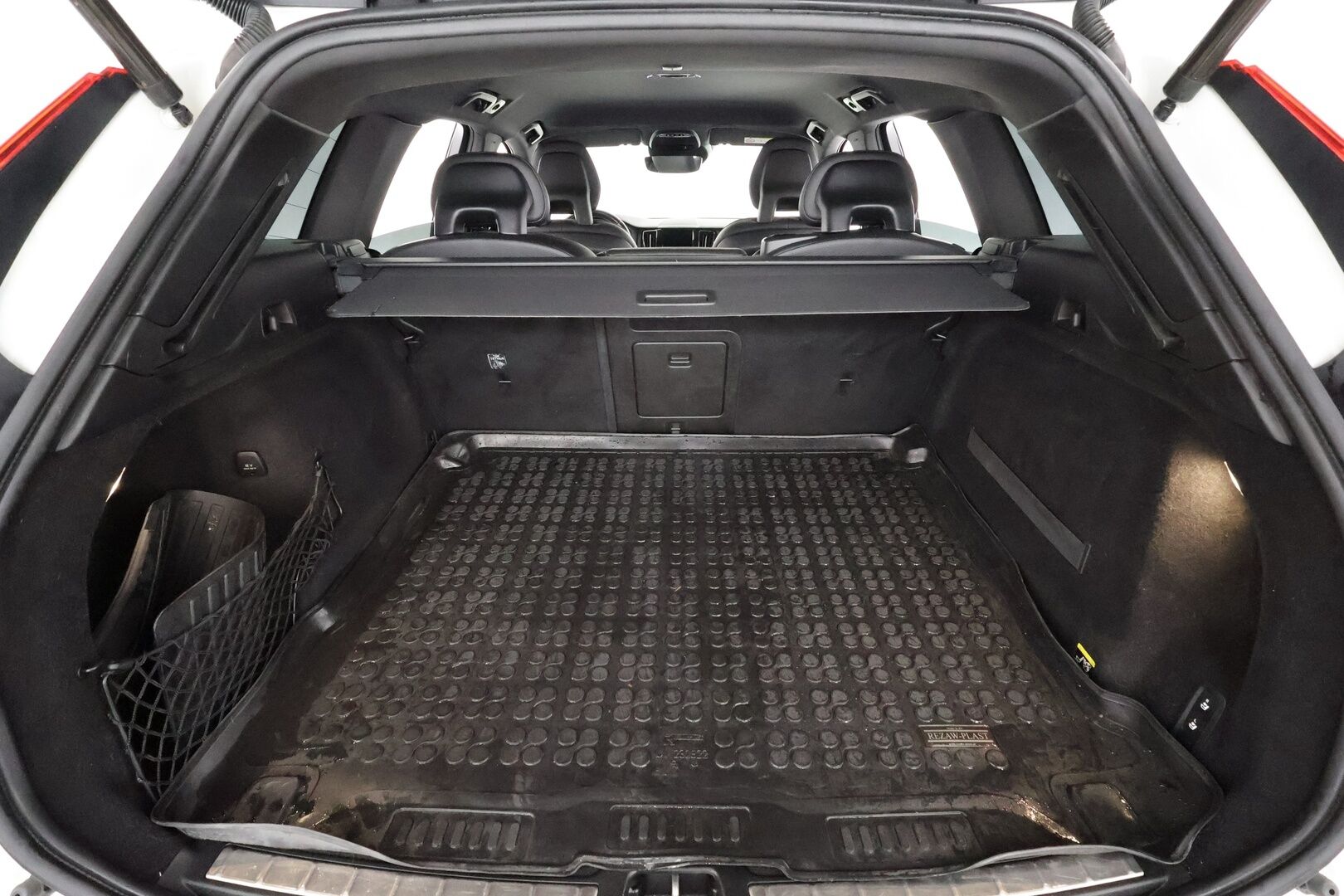 Volvo XC60 2018 D5 AWD R-Design aut (B)