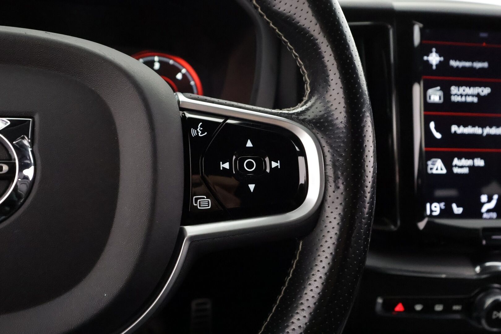 Volvo XC60 2018 D5 AWD R-Design aut (B)