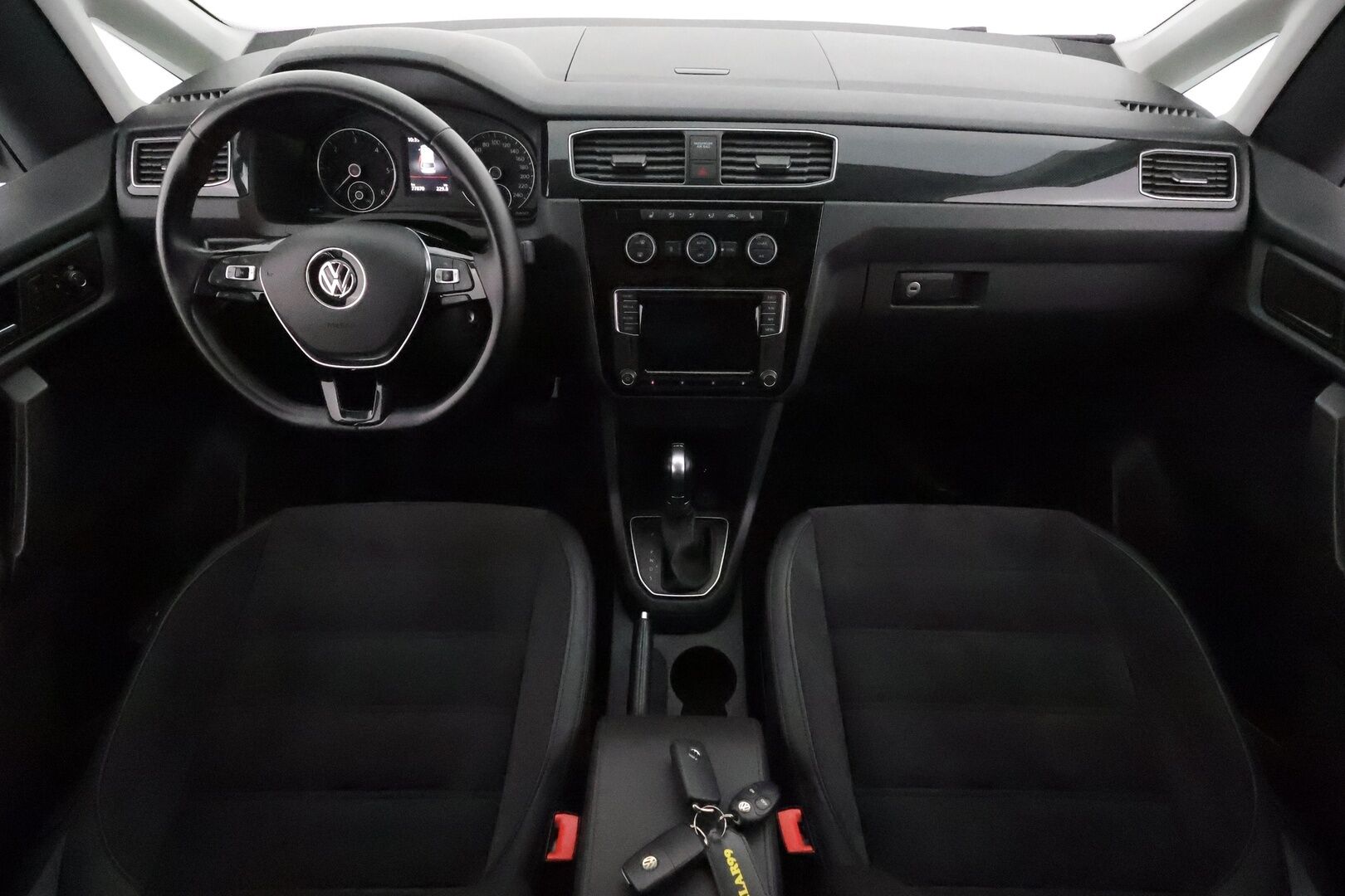 Volkswagen Caddy Maxi 2018 Highline 2,0 TDI 75kW DSG **Vakkari / Webasto / P.tutka / Navi / 7P / Nahka-Alcantara** - 3,99 % KORKOTARJOUS TÄHÄN AUTOON - Suomi-auto / Kahdet renkaat