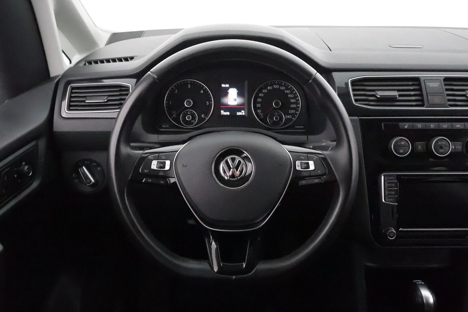 Volkswagen Caddy Maxi 2018 Highline 2,0 TDI 75kW DSG **Vakkari / Webasto / P.tutka / Navi / 7P / Nahka-Alcantara** - 3,99 % KORKOTARJOUS TÄHÄN AUTOON - Suomi-auto / Kahdet renkaat
