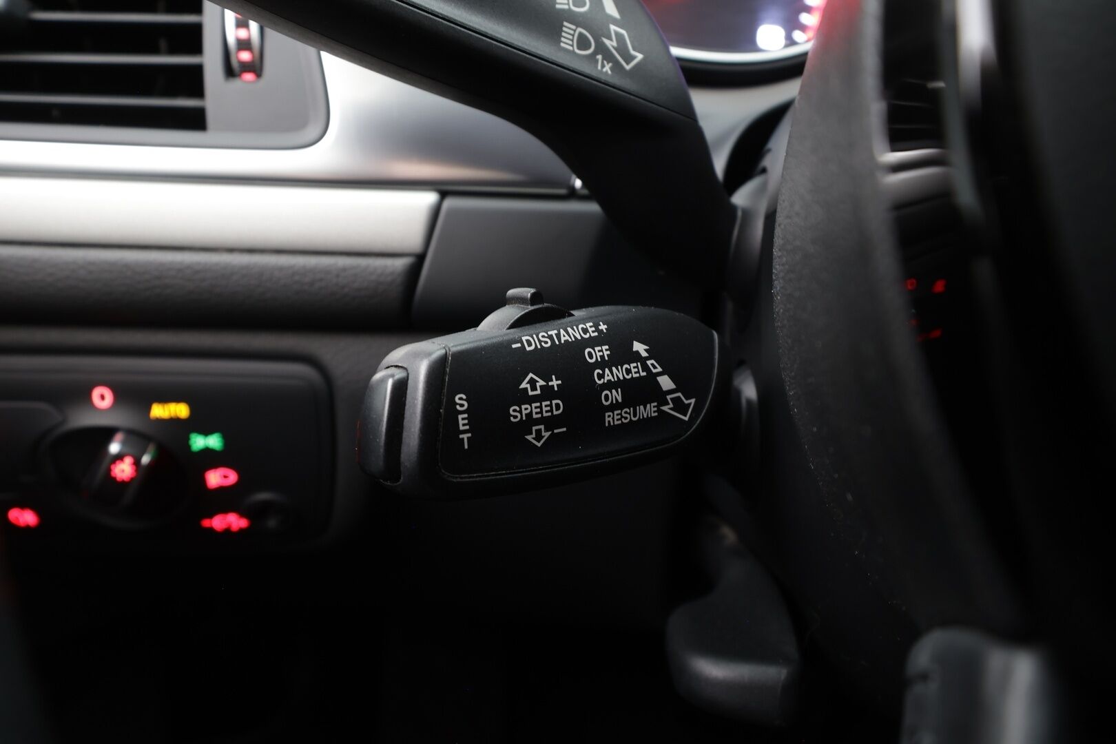 Audi A6 2018 Avant S line Business Sport 2,0 TDI 140 kW quattro S tronic - ACC | Suomi-auto | Facelift | Navi | Koukku | Ilma-alusta | Webasto | LED | P.Kamera | Sportpenkit | Sähköluukku | Kahdet renkaat ja vanteet
