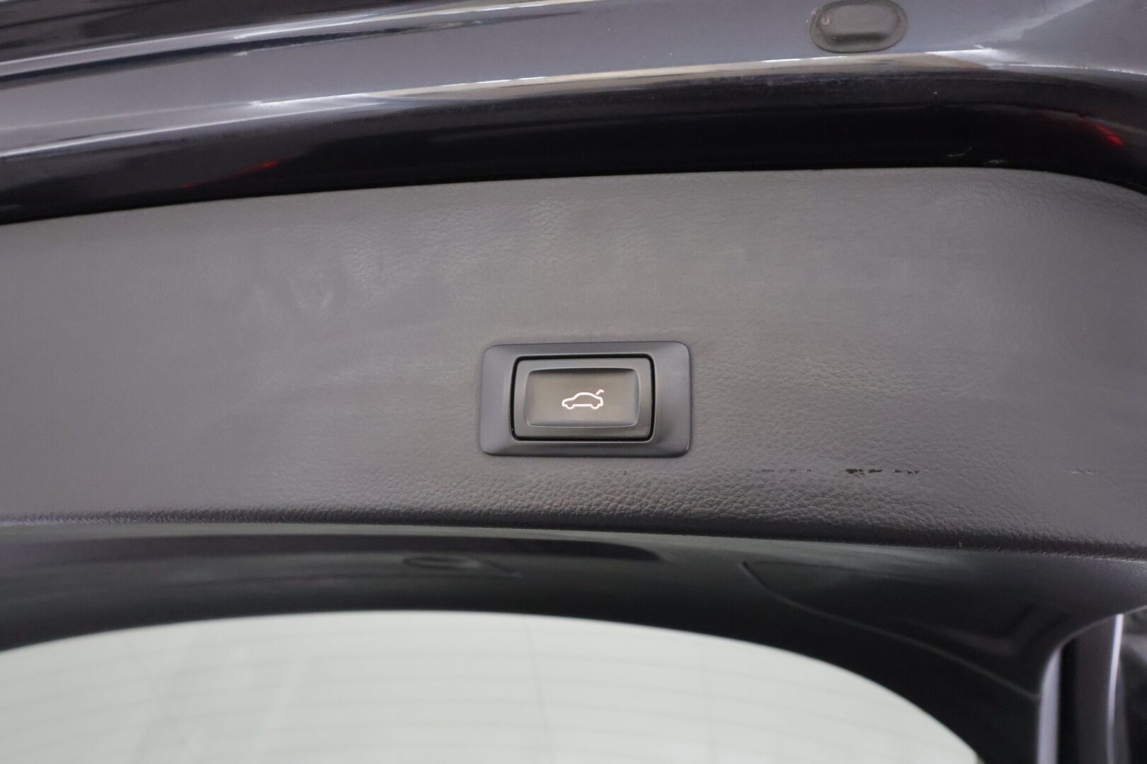 Audi A6 2018 Avant S line Business Sport 2,0 TDI 140 kW quattro S tronic * Webasto / Koukku / Ilma-alusta / ACC / LED / P.Kamera * - Sportpenkit / Suomi-auto / Kahdet renkaat aluvanteilla - HULLUT AVAJAISHULINAT KORKOTARJOUS 3,29 %